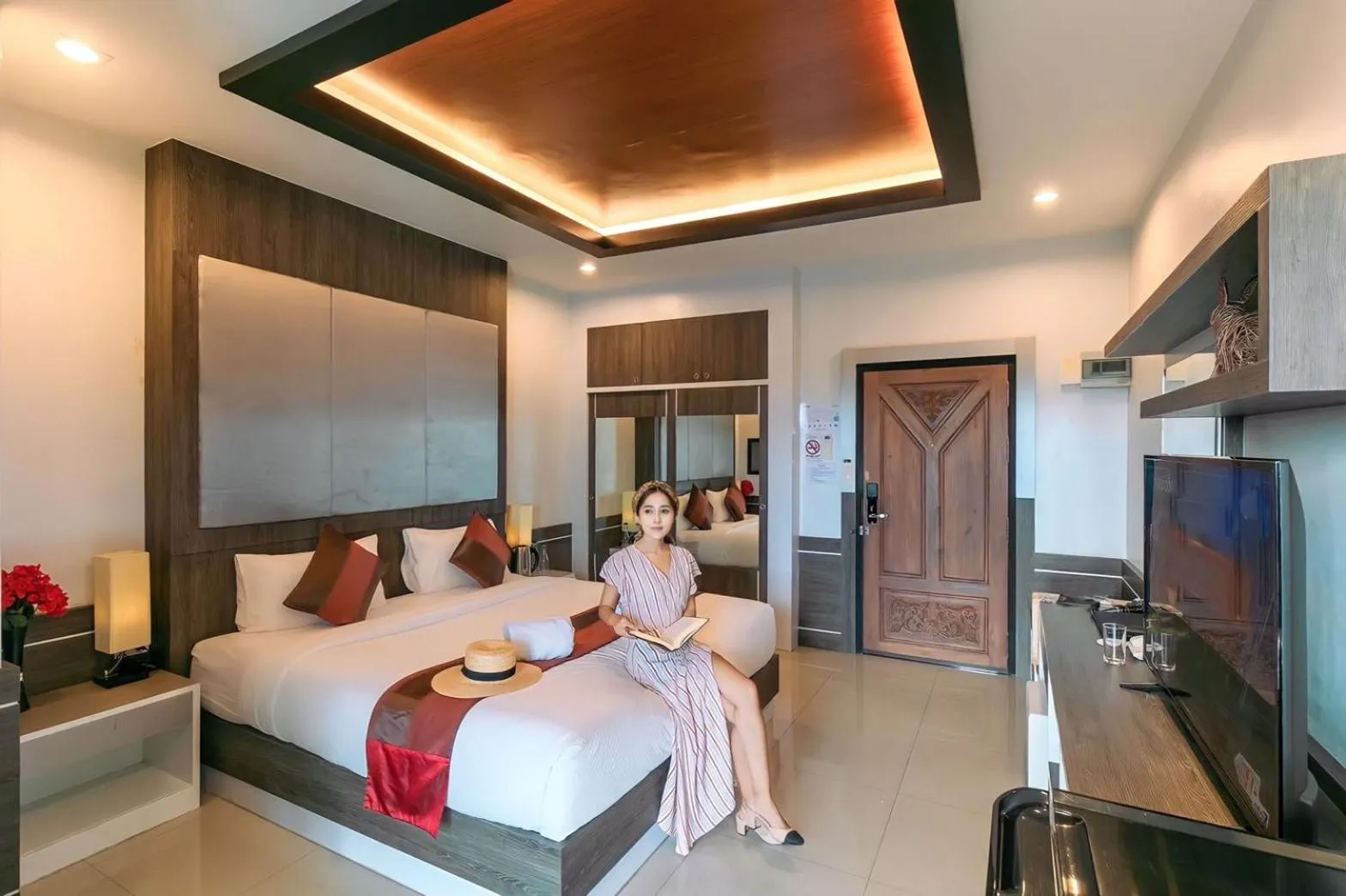 Bed in River Hotel Pattani