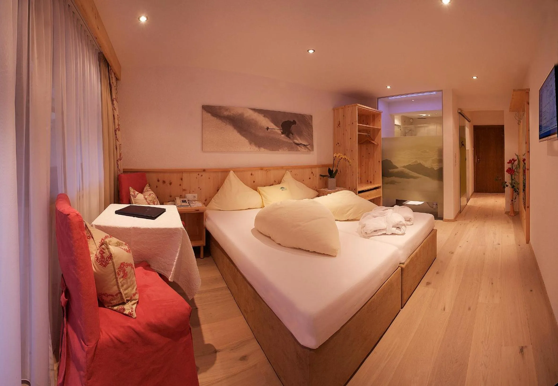 Bedroom, Bed in Hotel Hubertus