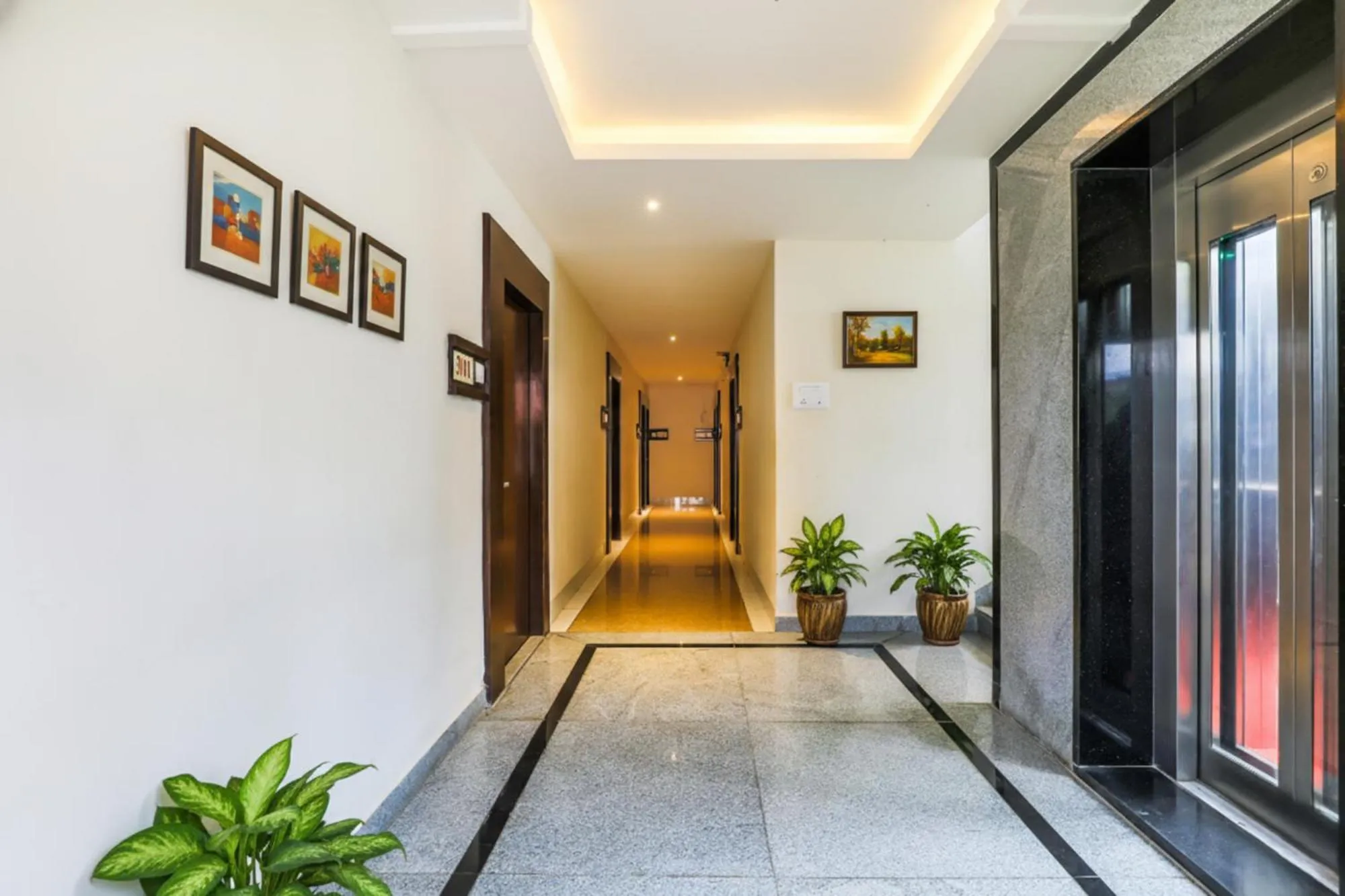 Lobby or reception in FabHotel RR Grand - Next to Trendset Mall