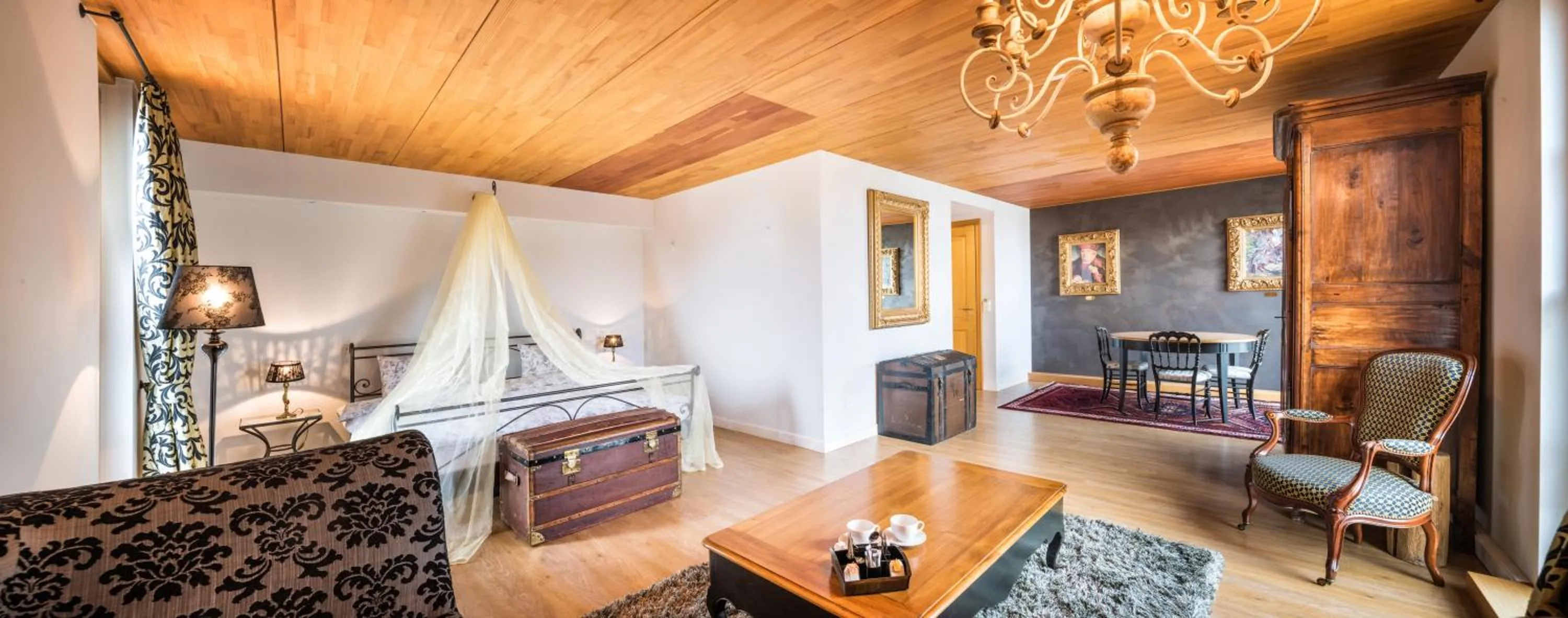 Photo of the whole room in Auberge Du Relais Postal