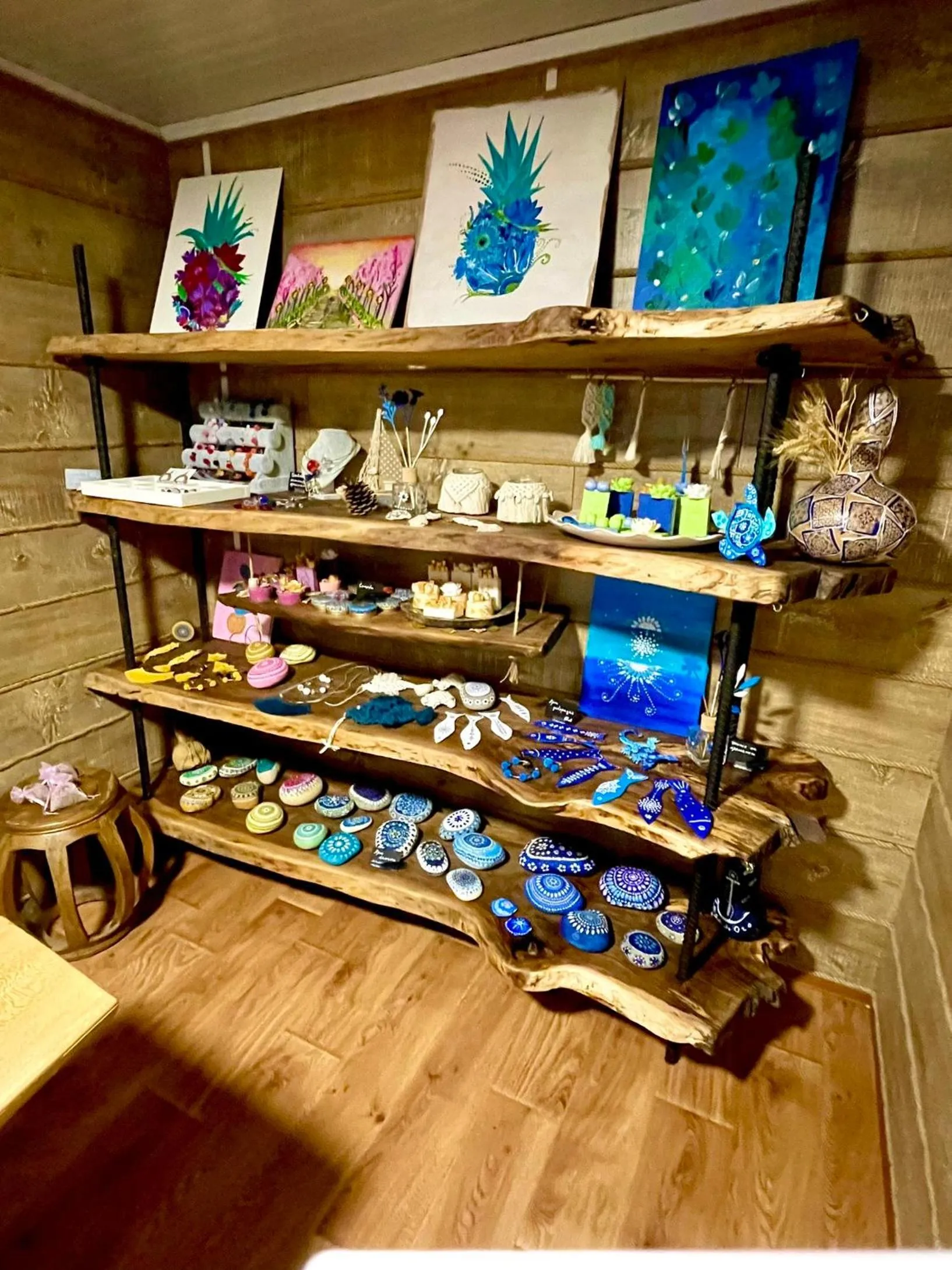 On-site shops in Casa de oro Alma