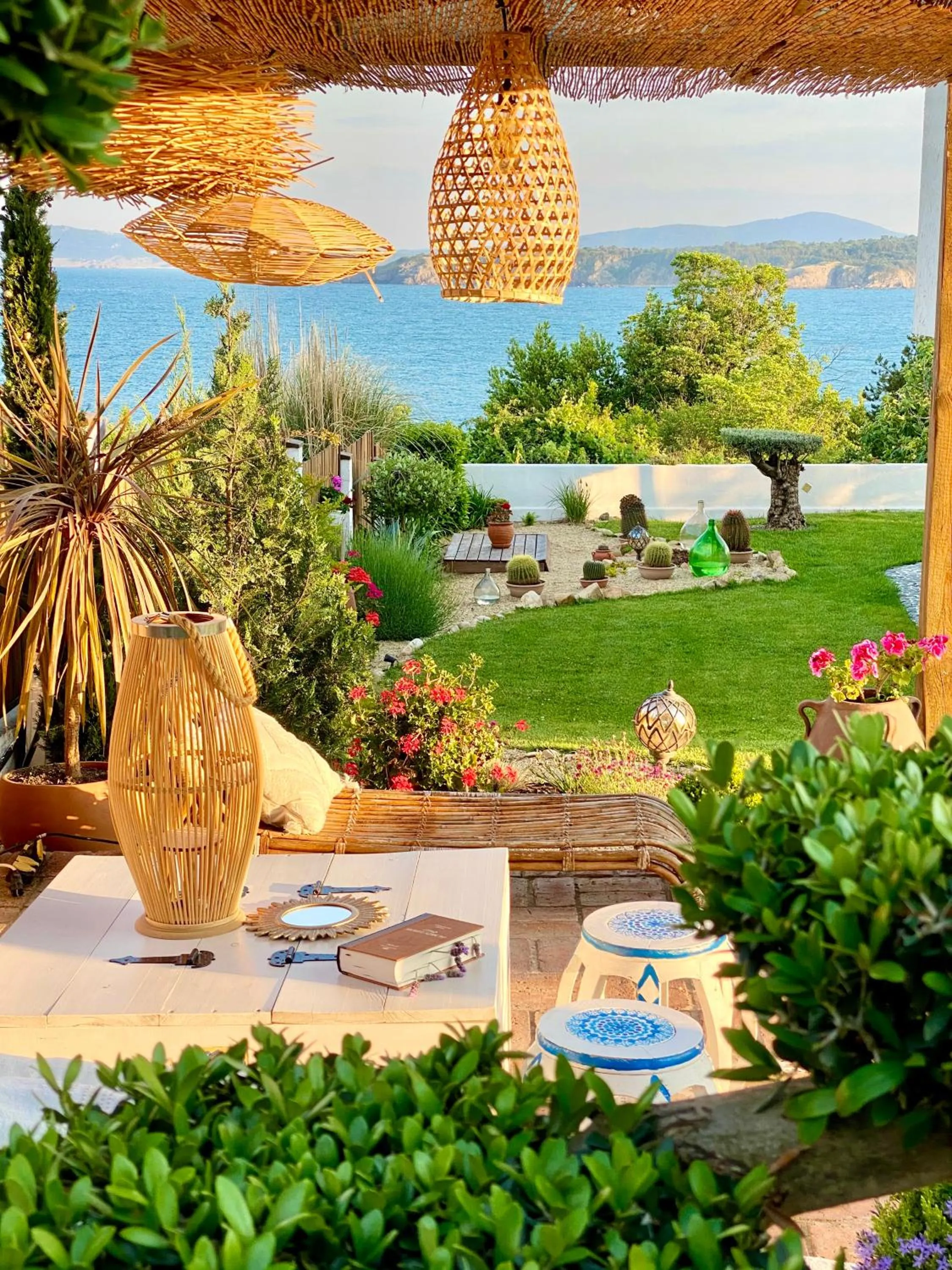 Seating area in Casa de oro Alma