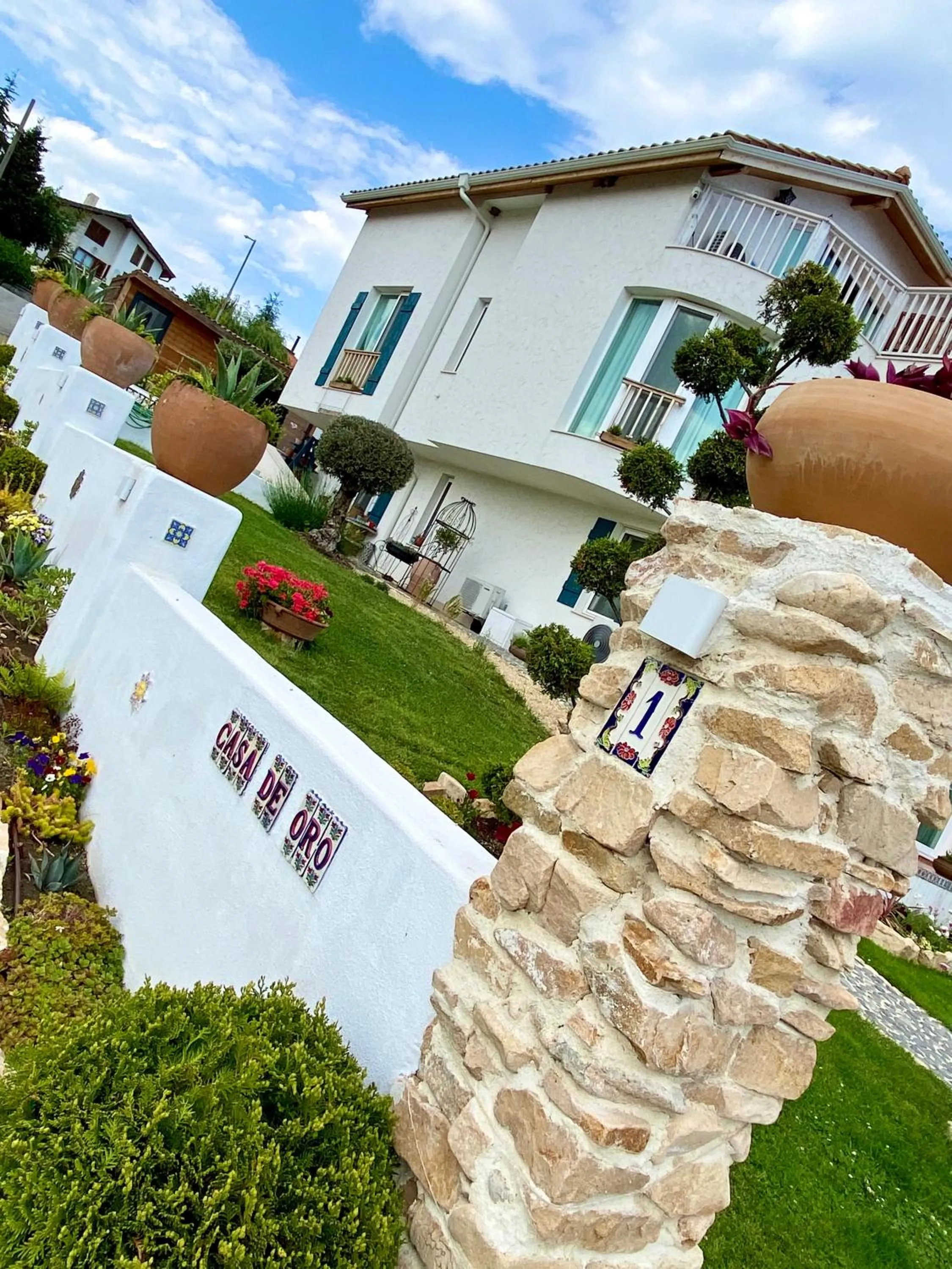 Property building in Casa de oro Alma