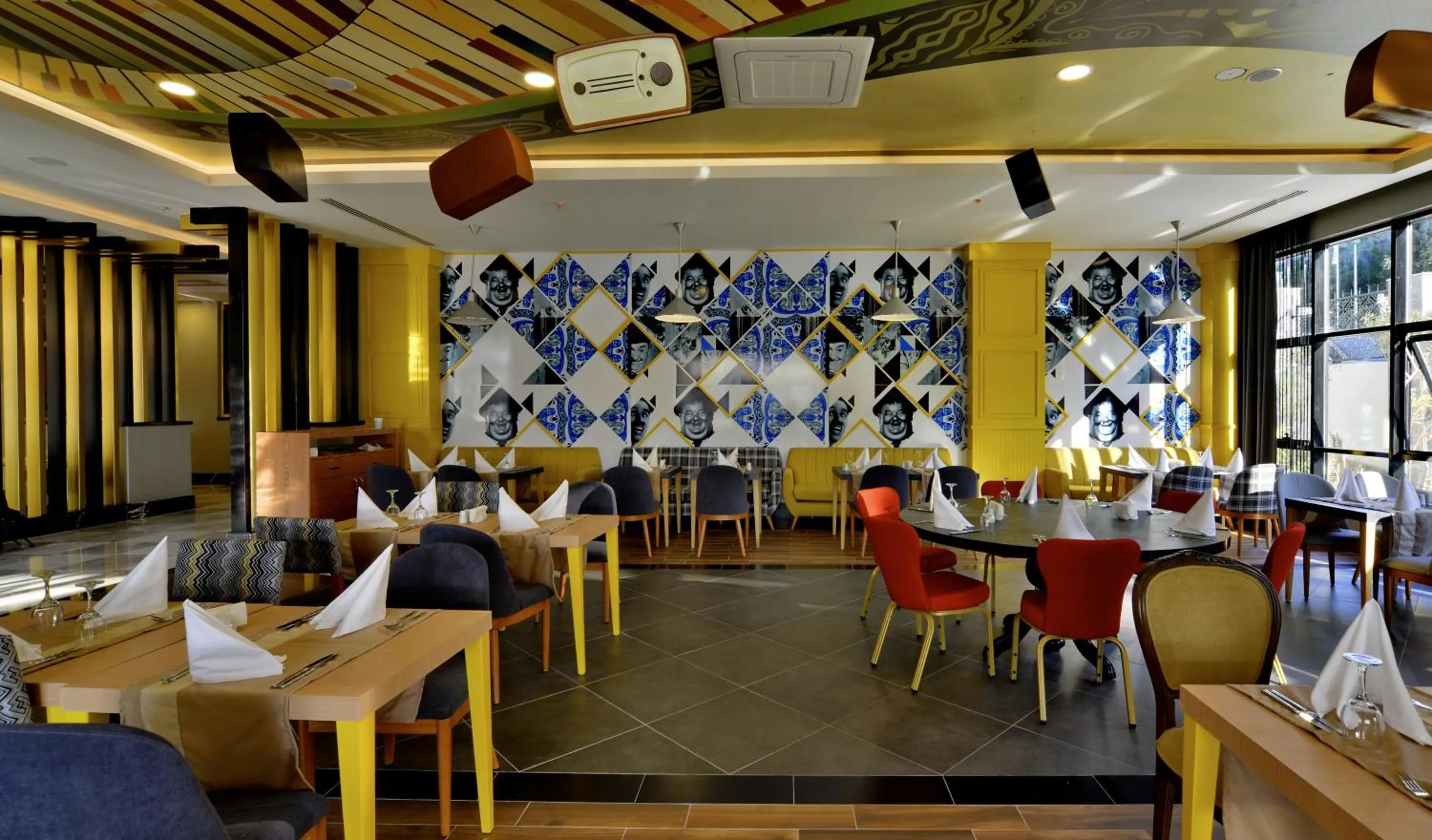 Restaurant/places to eat in Seaden Valentine Resort & Spa