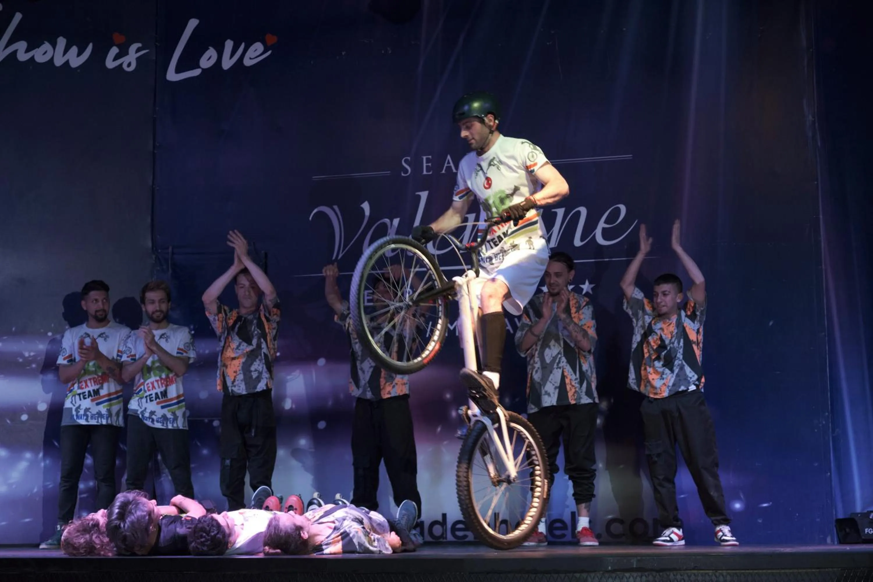 Entertainment in Seaden Valentine Resort & Spa