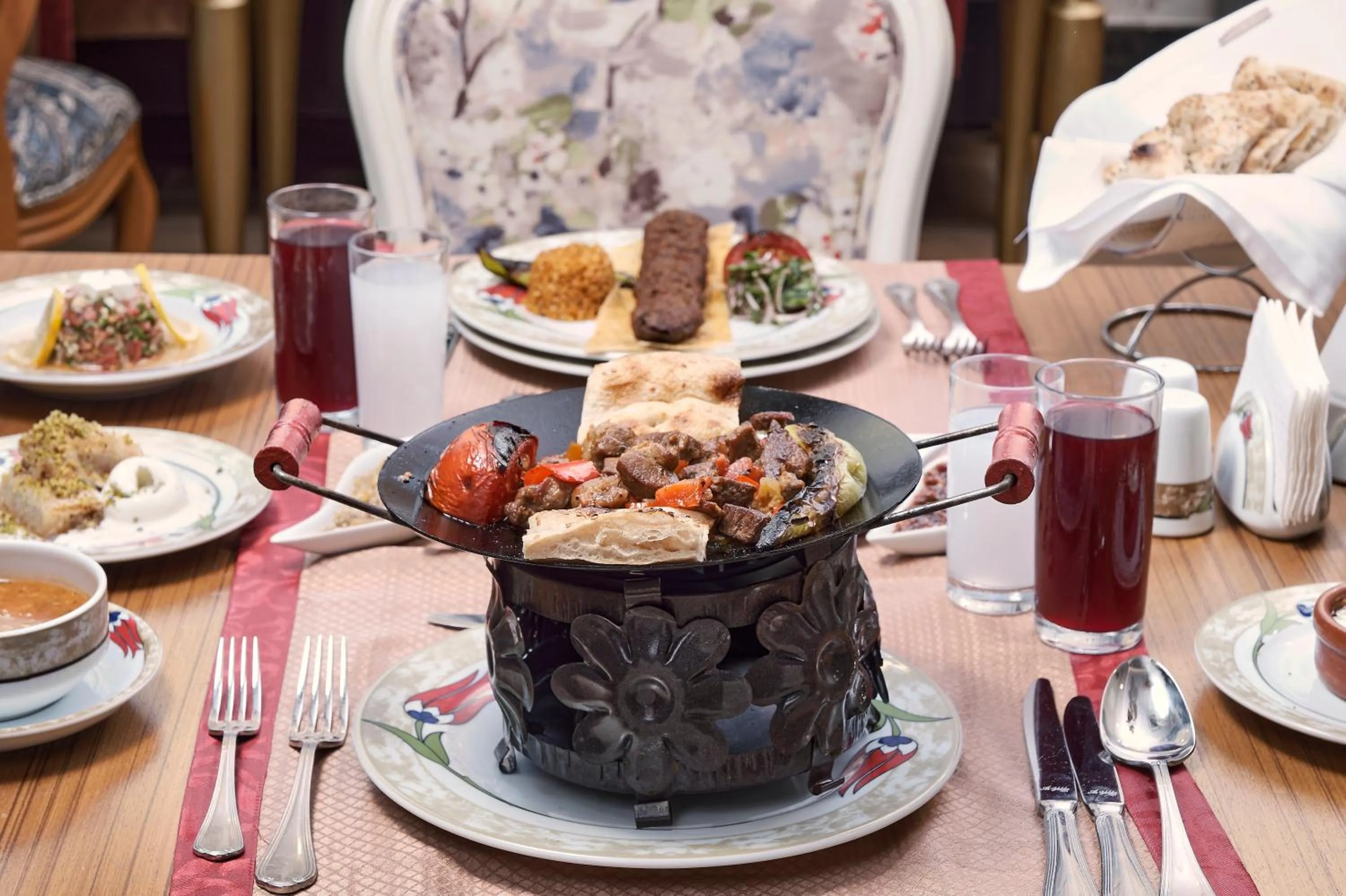 Food and drinks in Seaden Valentine Resort & Spa