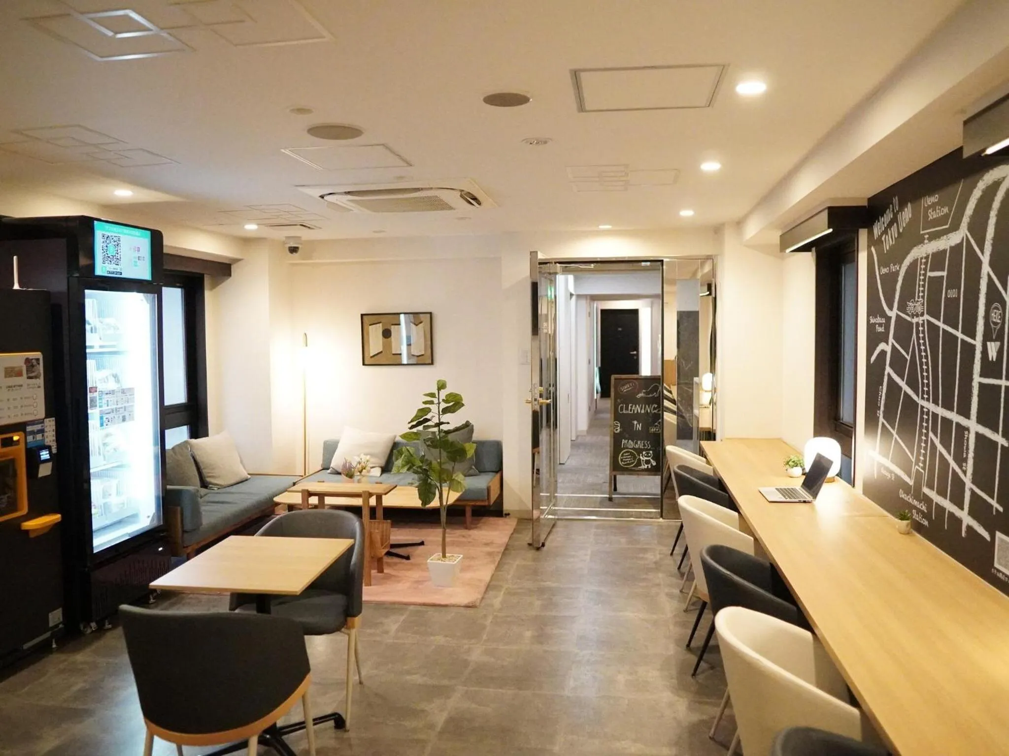 Lounge or bar in Hotel Wing International Select Ueno Okachimachi