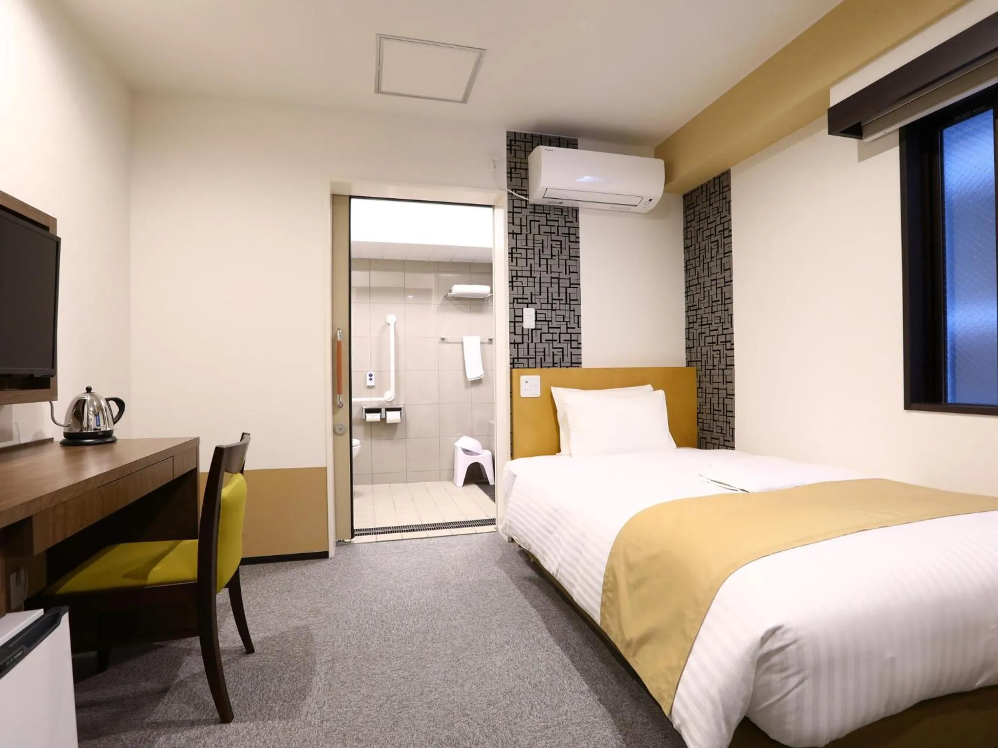 Photo of the whole room, Bed in Hotel Wing International Select Ueno Okachimachi