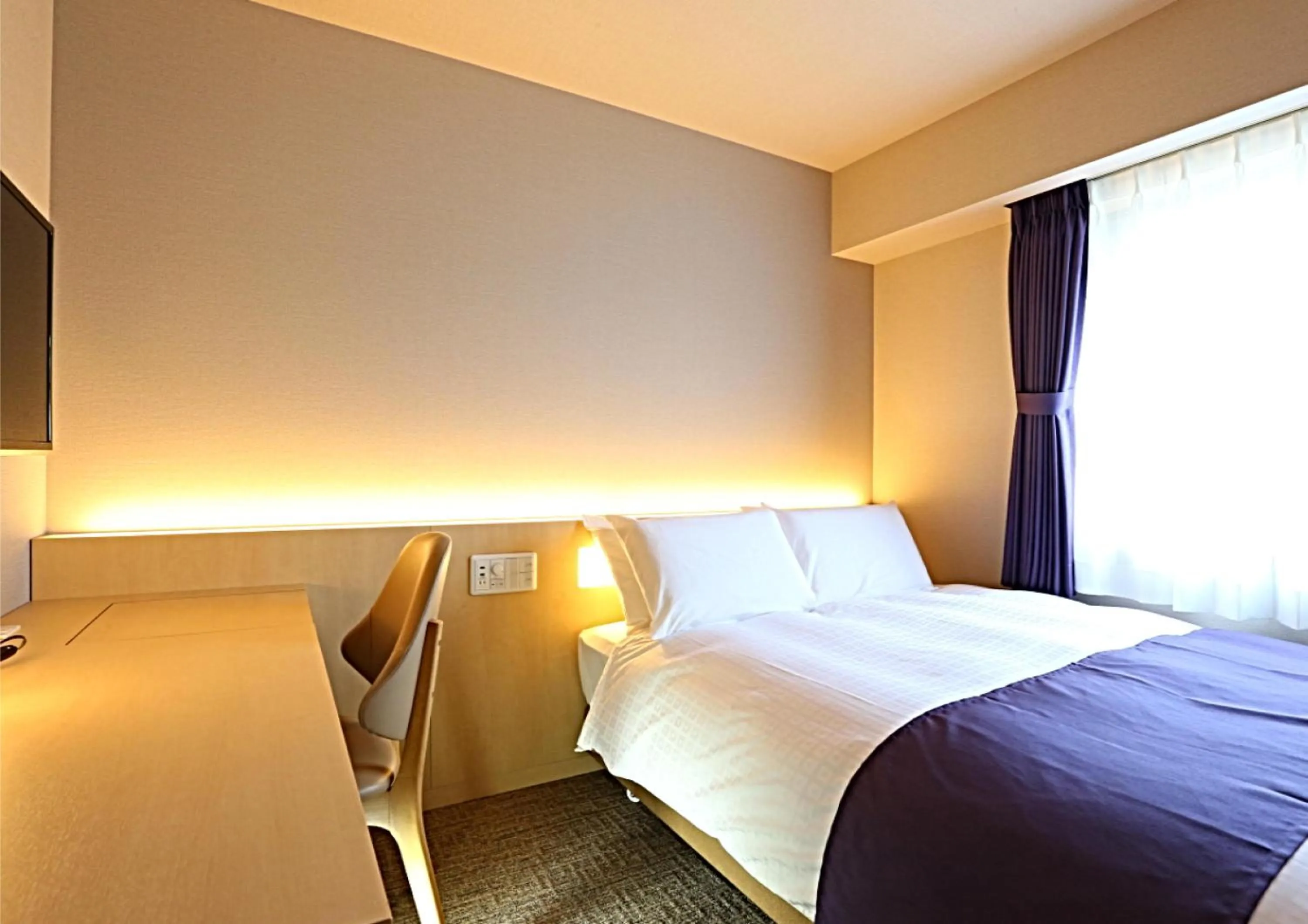 Photo of the whole room, Bed in Hotel Wing International Premium Kanazawa Ekimae