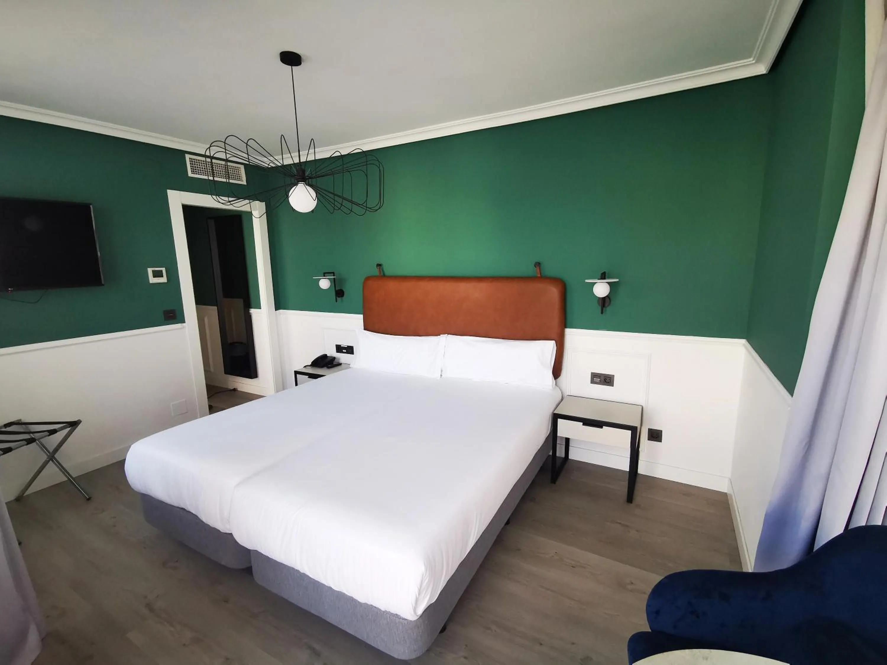 Bedroom, Bed in Hotel Don Rodrigo