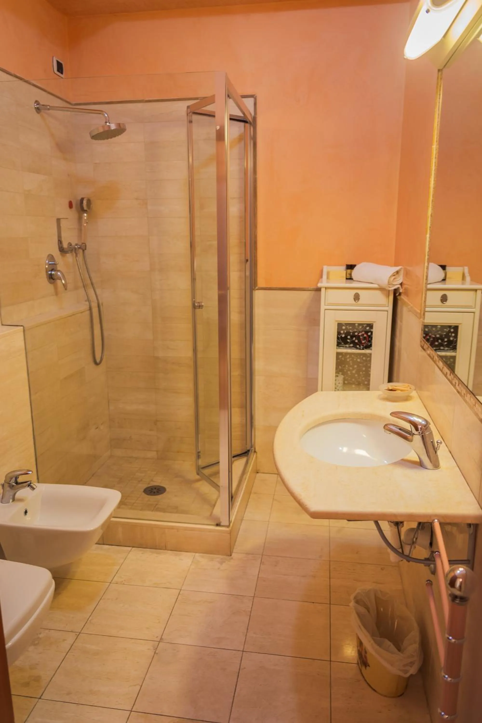 Shower in Casa Paolina