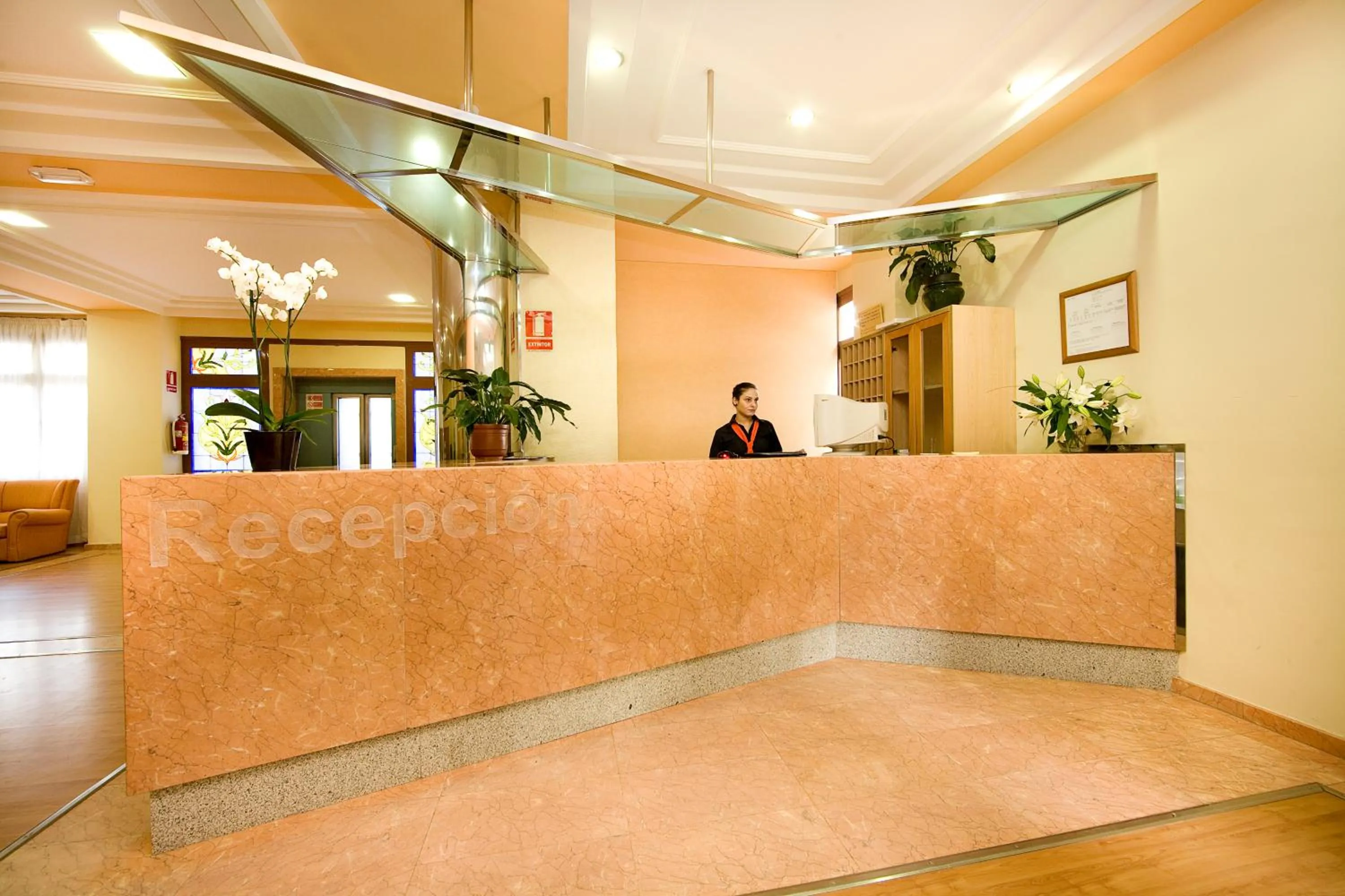Lobby or reception in Hotel Monarque Cendrillón