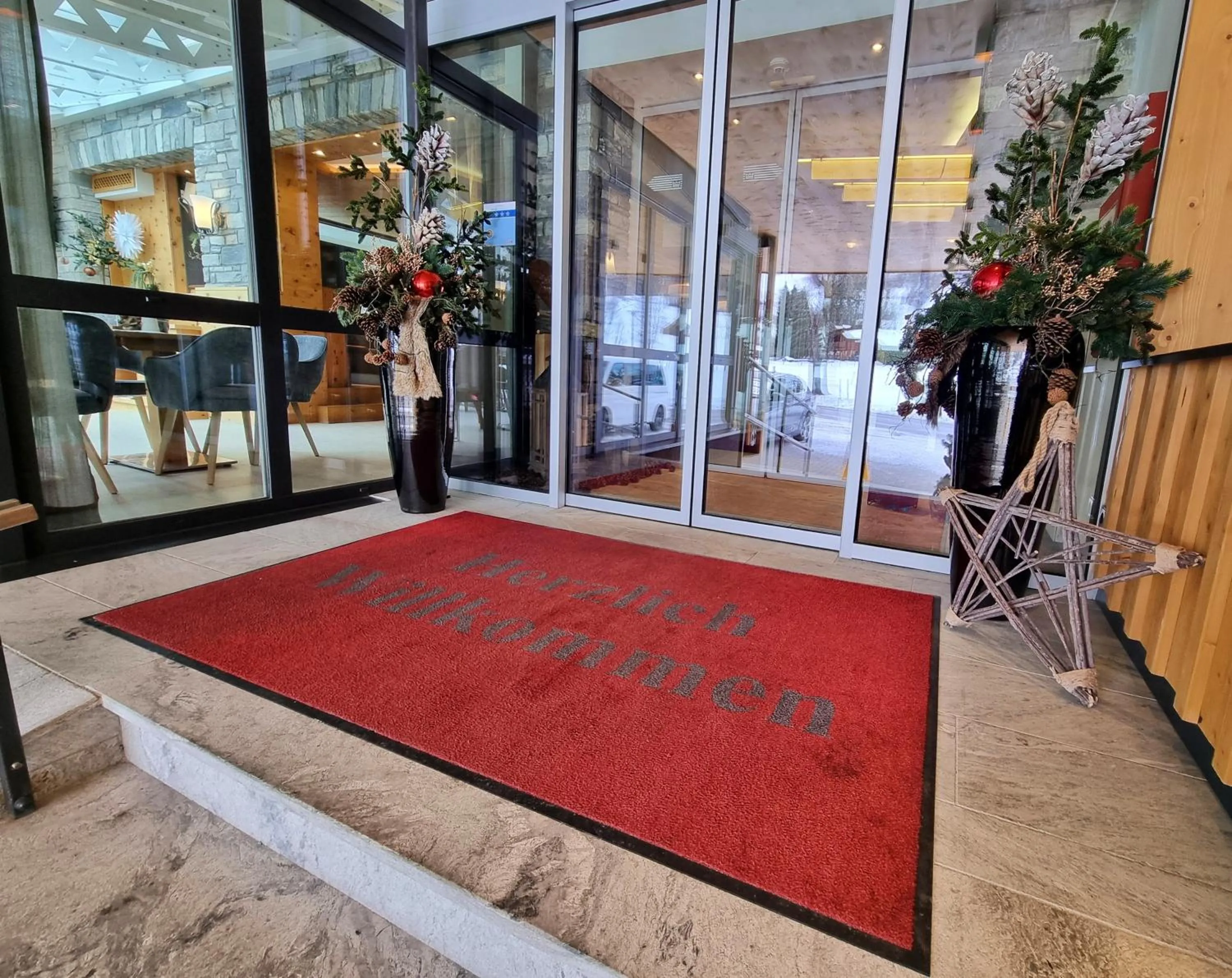 Facade/entrance in Hotel Alpina
