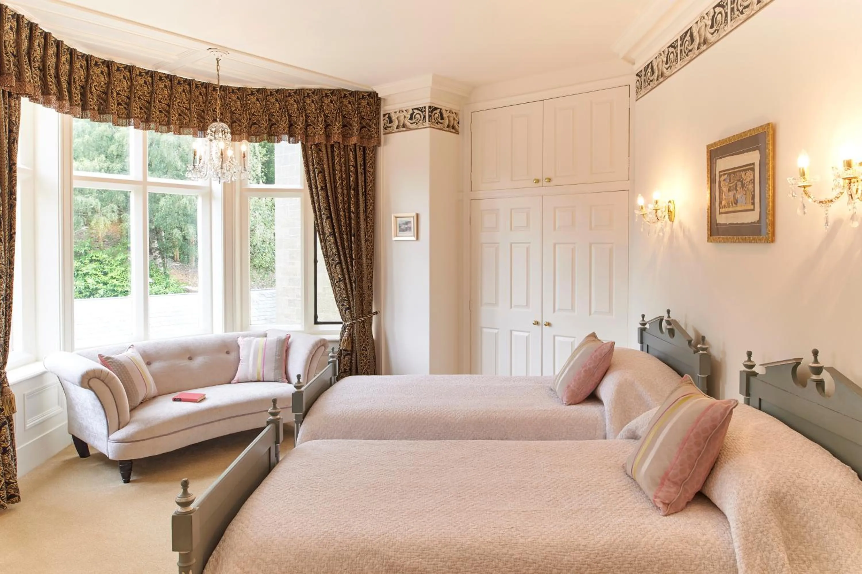 Shower in Palé Hall