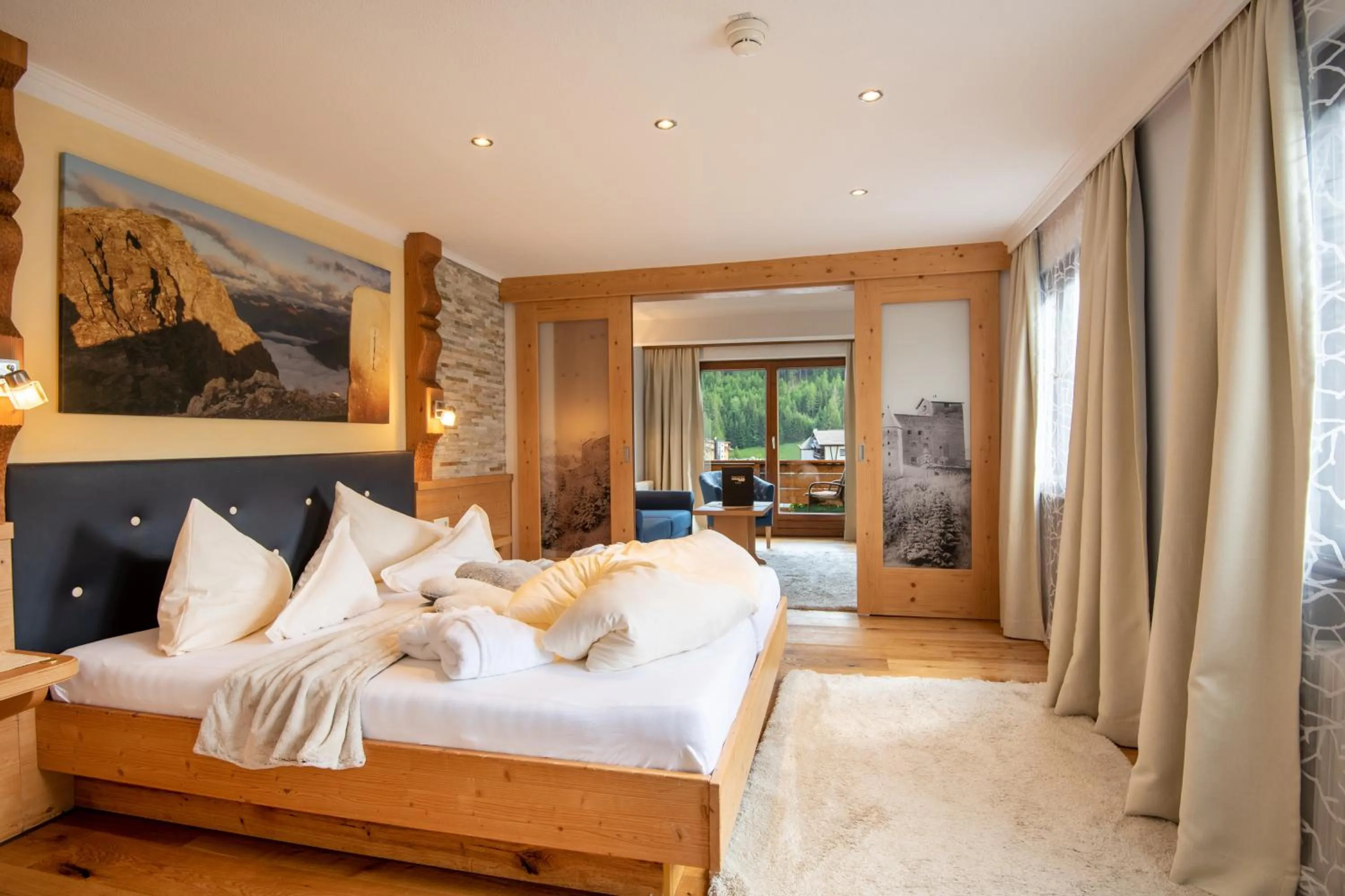 Photo of the whole room, Bed in Beauty & Wellness Hotel Tirolerhof