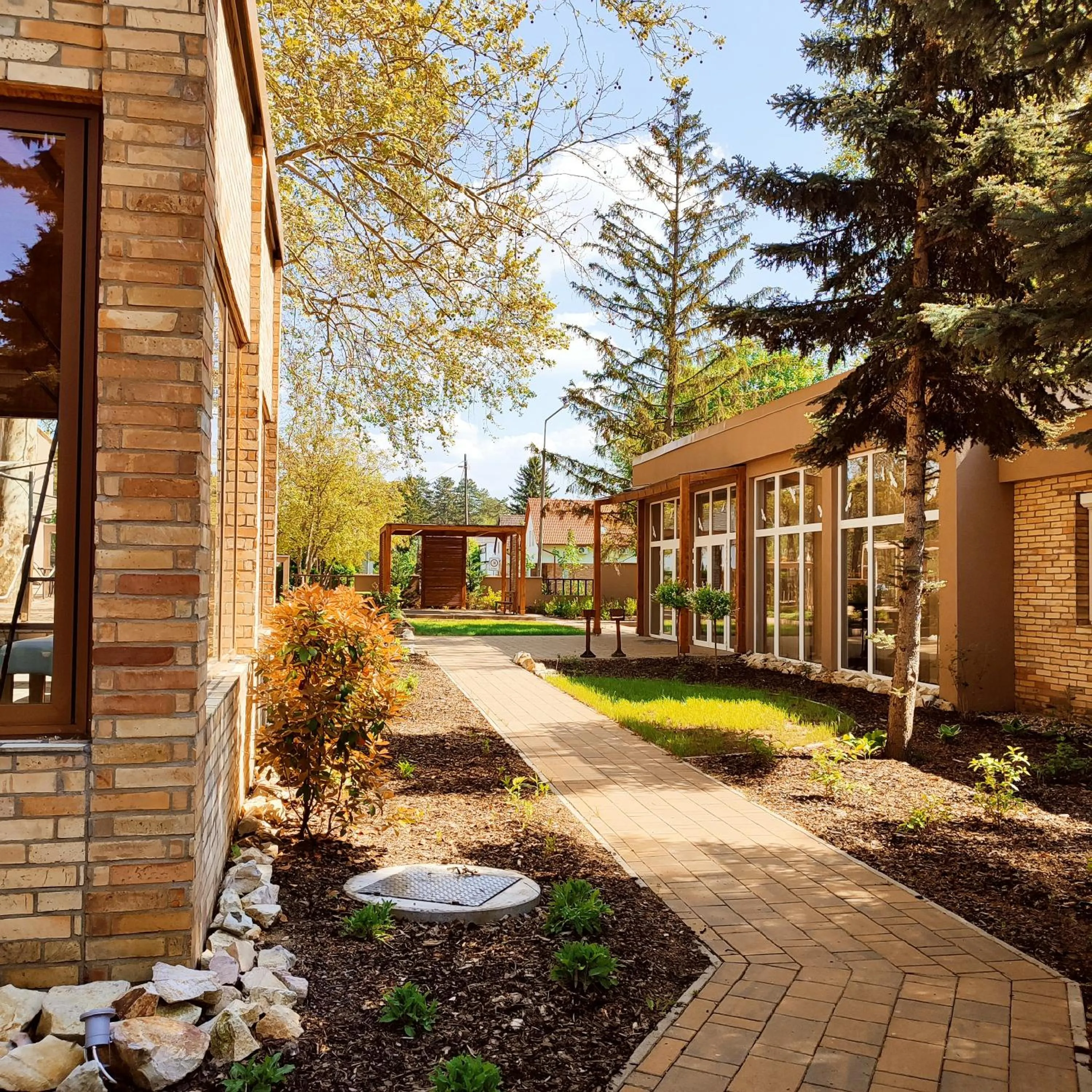 Öreg-tó Hotel és Rendezvénytér