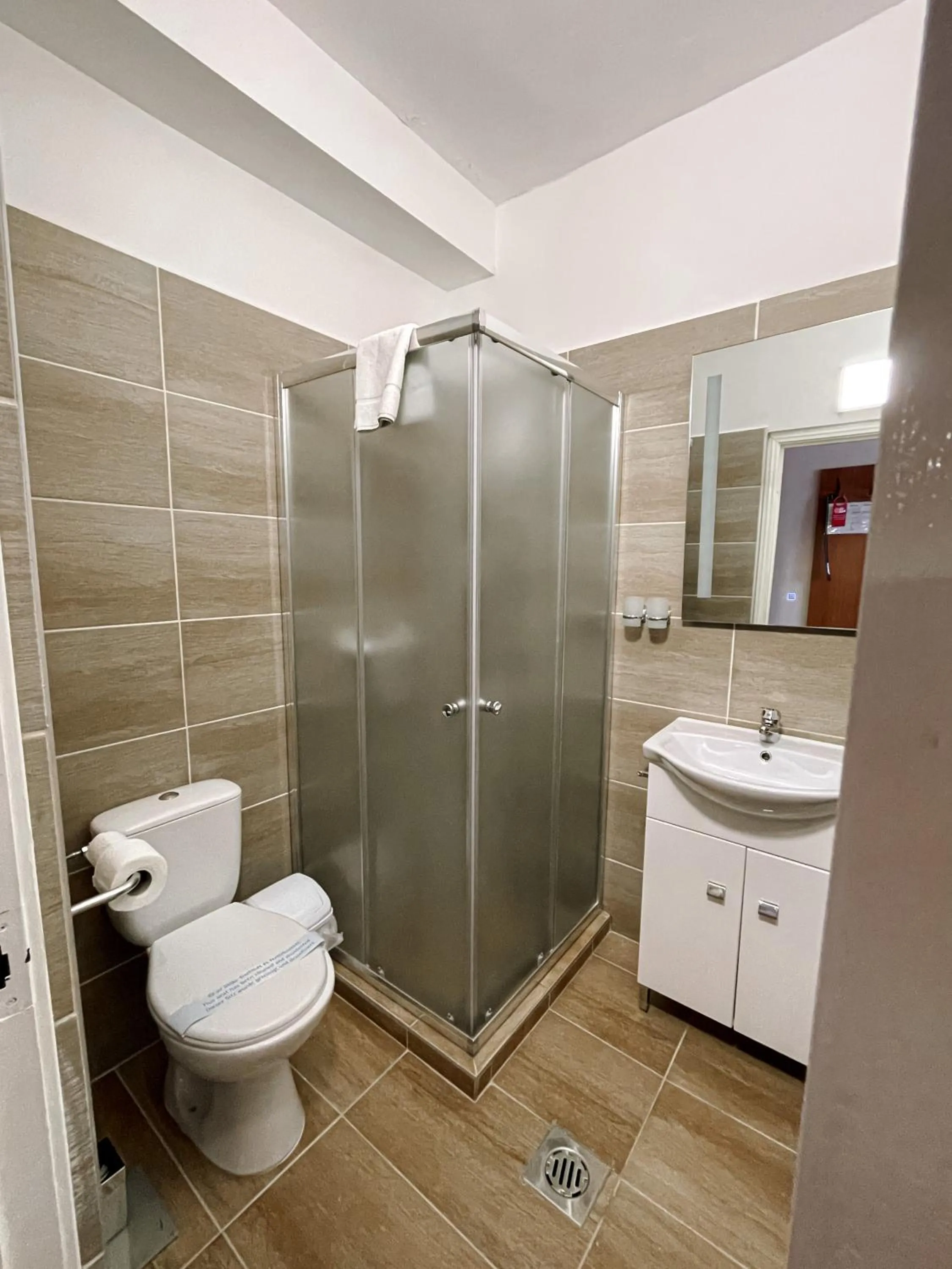 Bathroom in Öreg-tó Hotel és Rendezvénytér