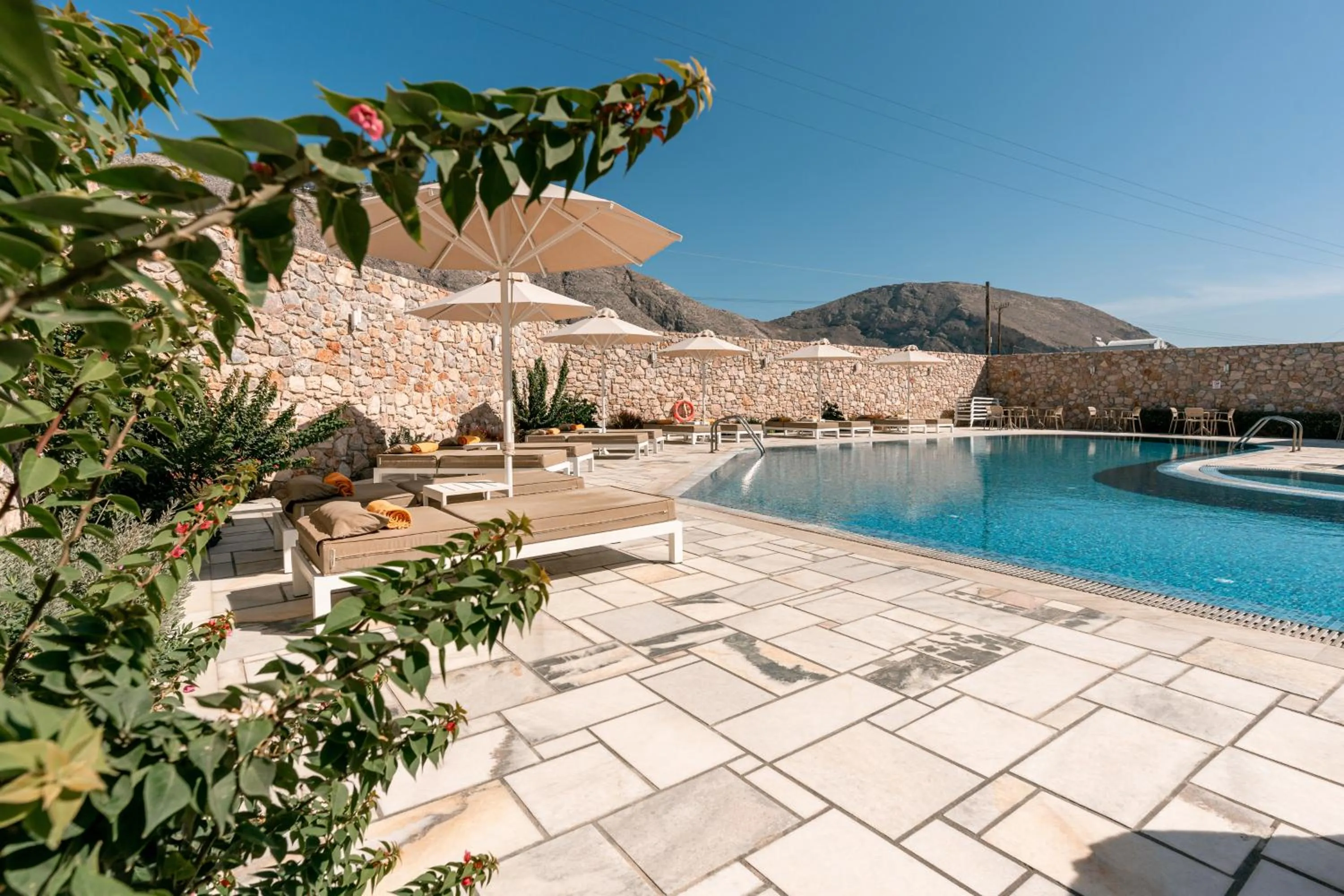 Swimming pool in Margarenia