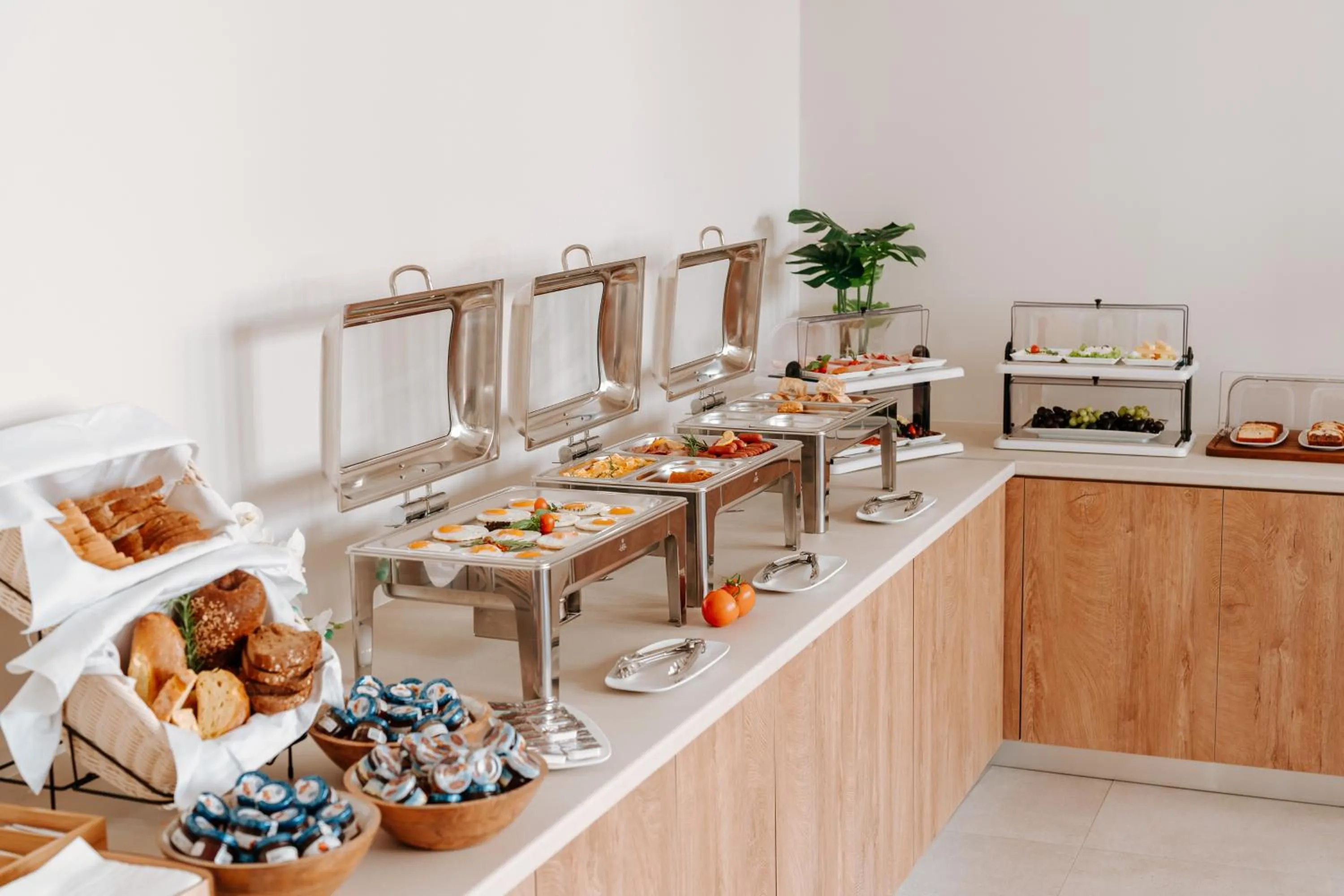 Breakfast in Margarenia