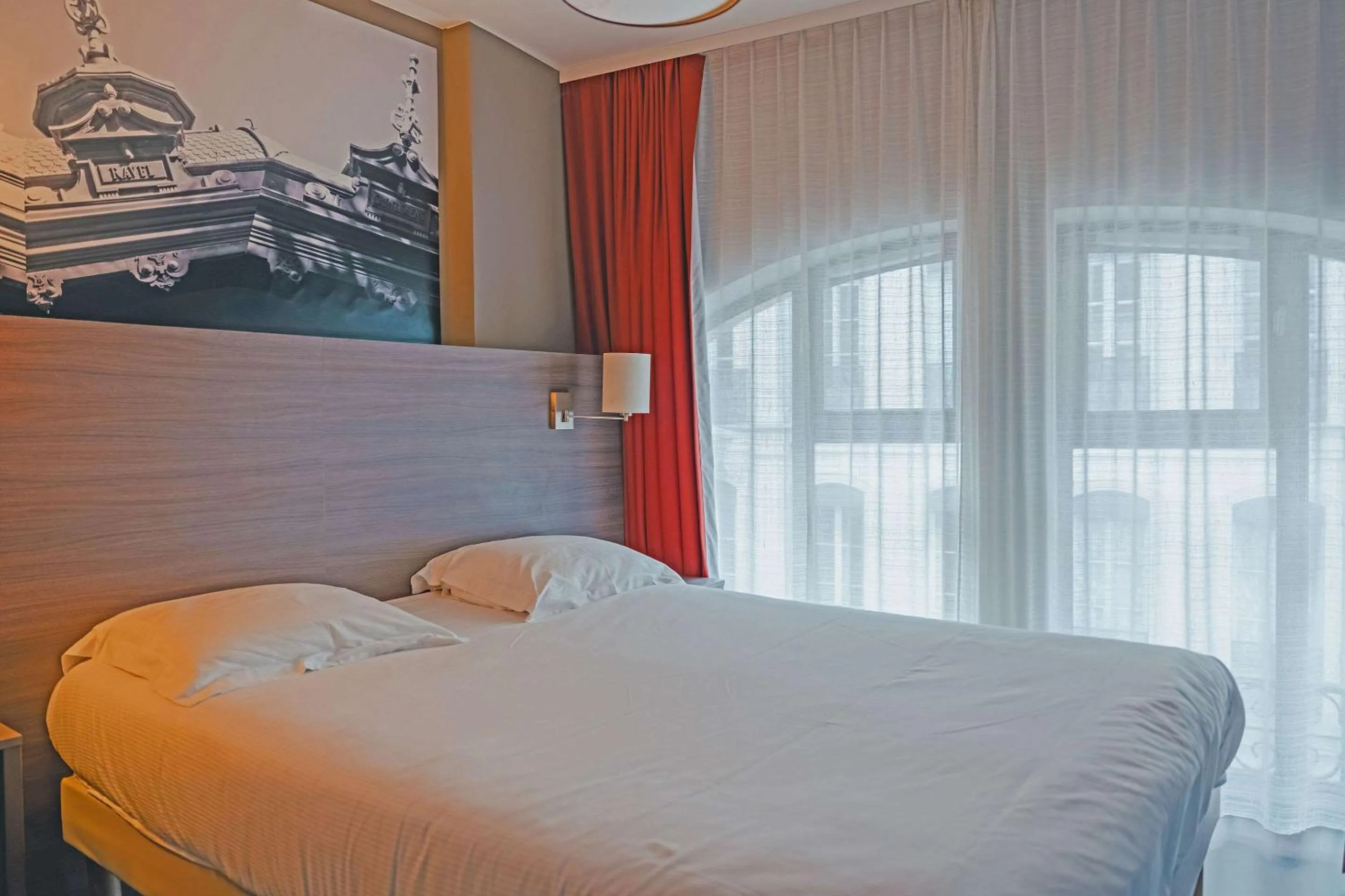 Bedroom, Bed in Comfort Aparthotel Saint-Etienne