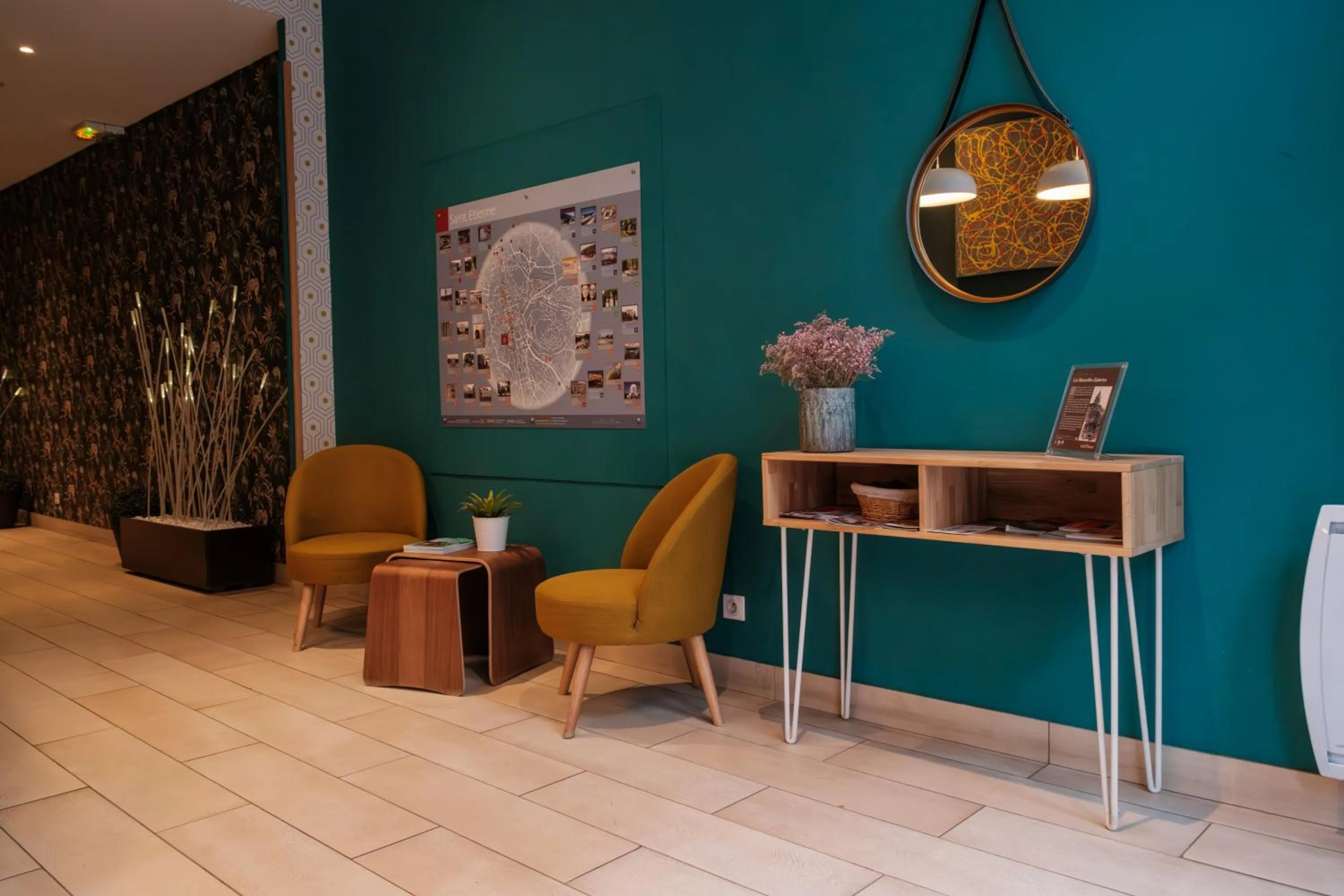 Lobby or reception in Comfort Aparthotel Saint-Etienne