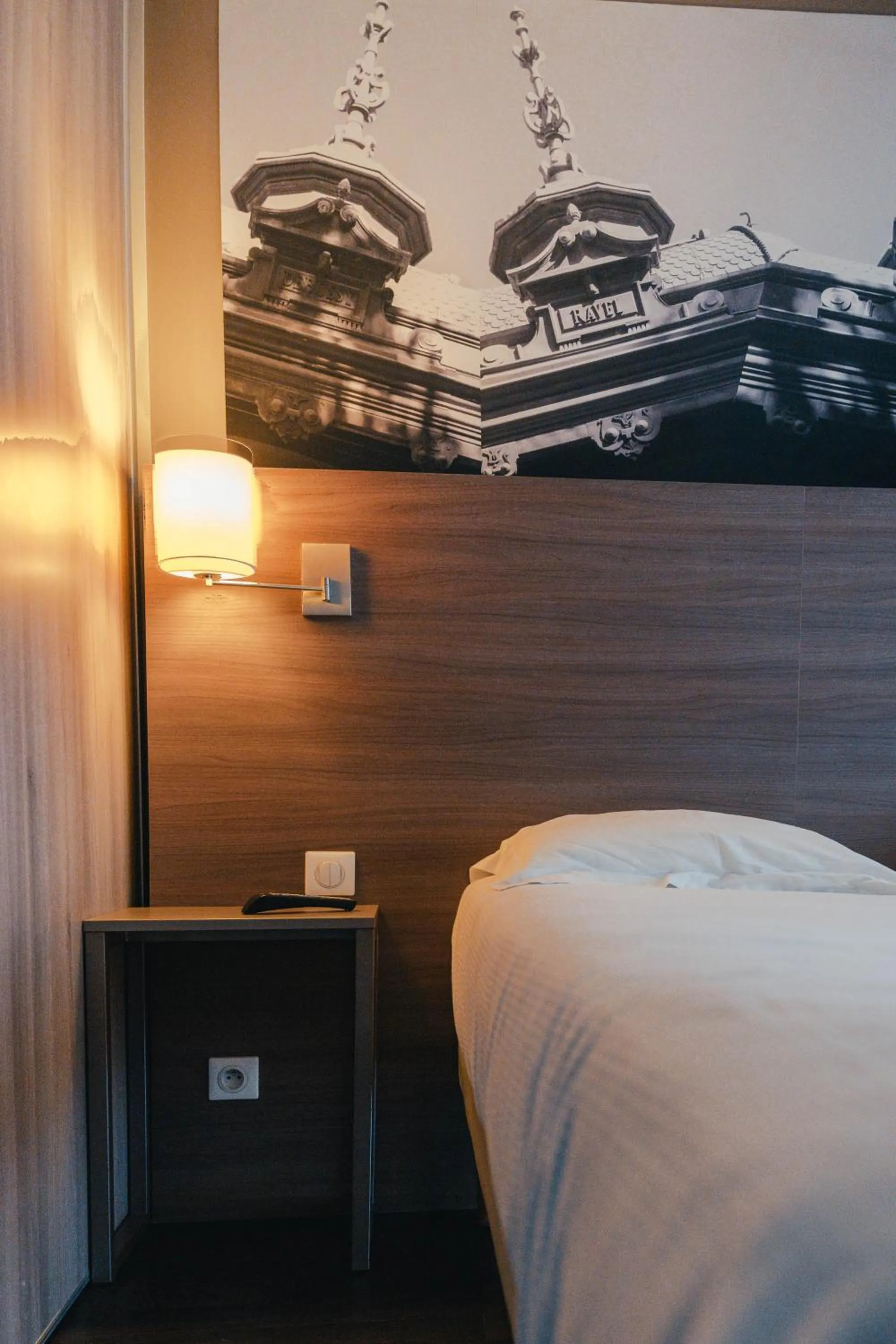 Bed in Comfort Aparthotel Saint-Etienne