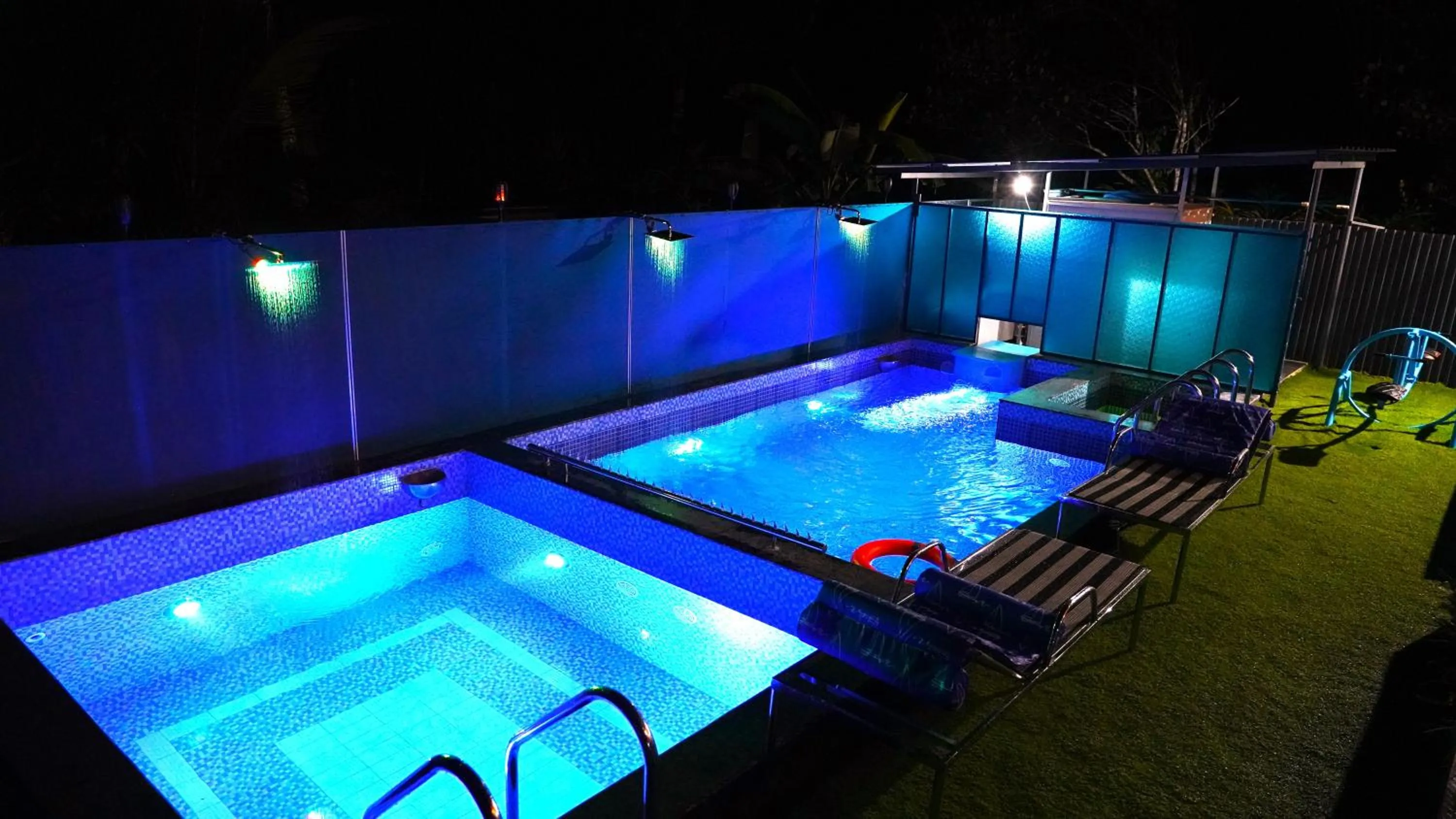 Swimming pool in Arabian Nights Munnar Pool Villa