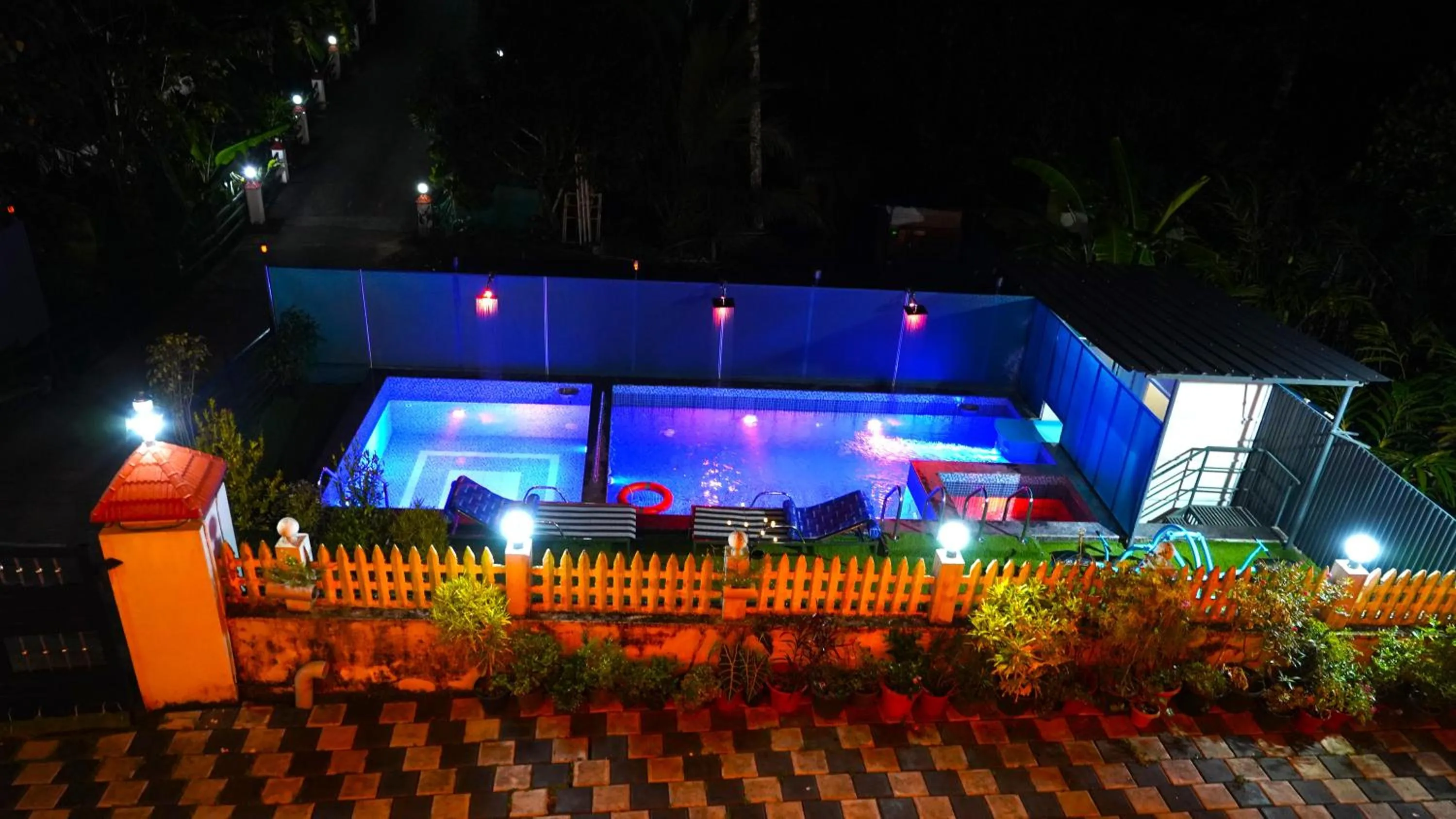 Swimming pool in Arabian Nights Munnar Pool Villa