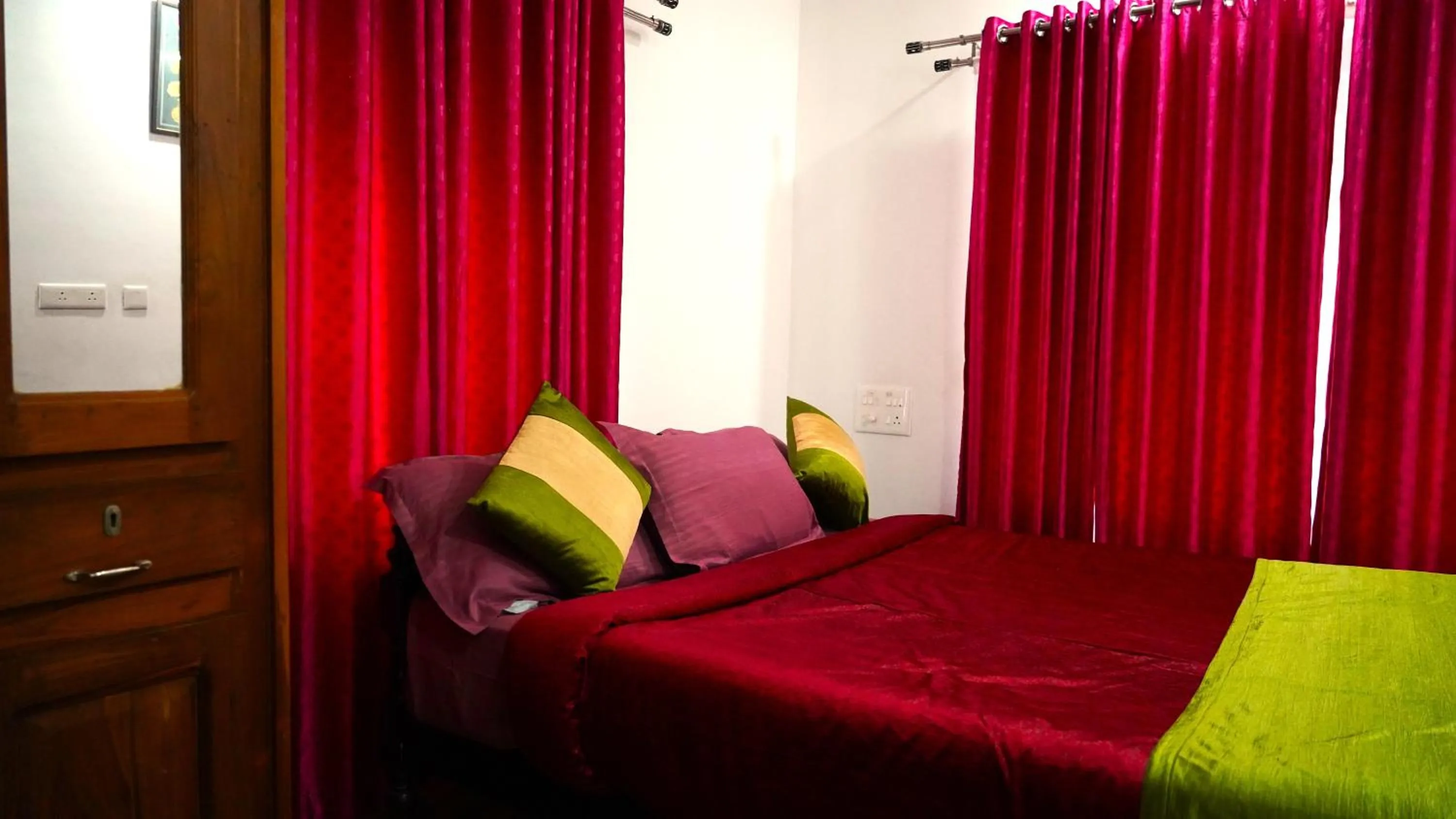 Bed in Arabian Nights Munnar Pool Villa