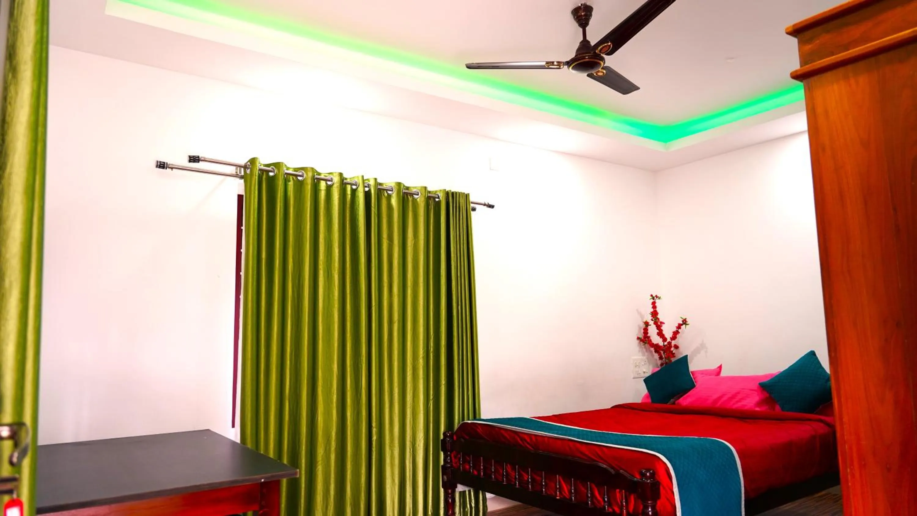 Bed in Arabian Nights Munnar Pool Villa