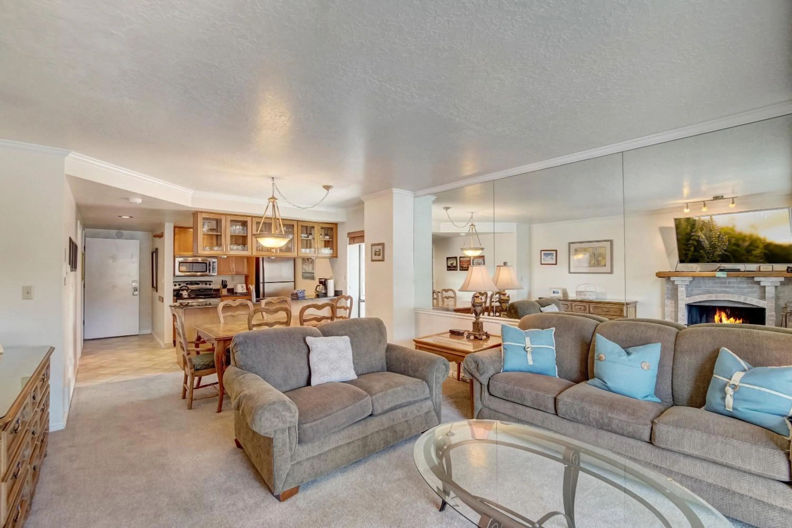 Living room in Shadow Ridge by All Seasons Resort Lodging