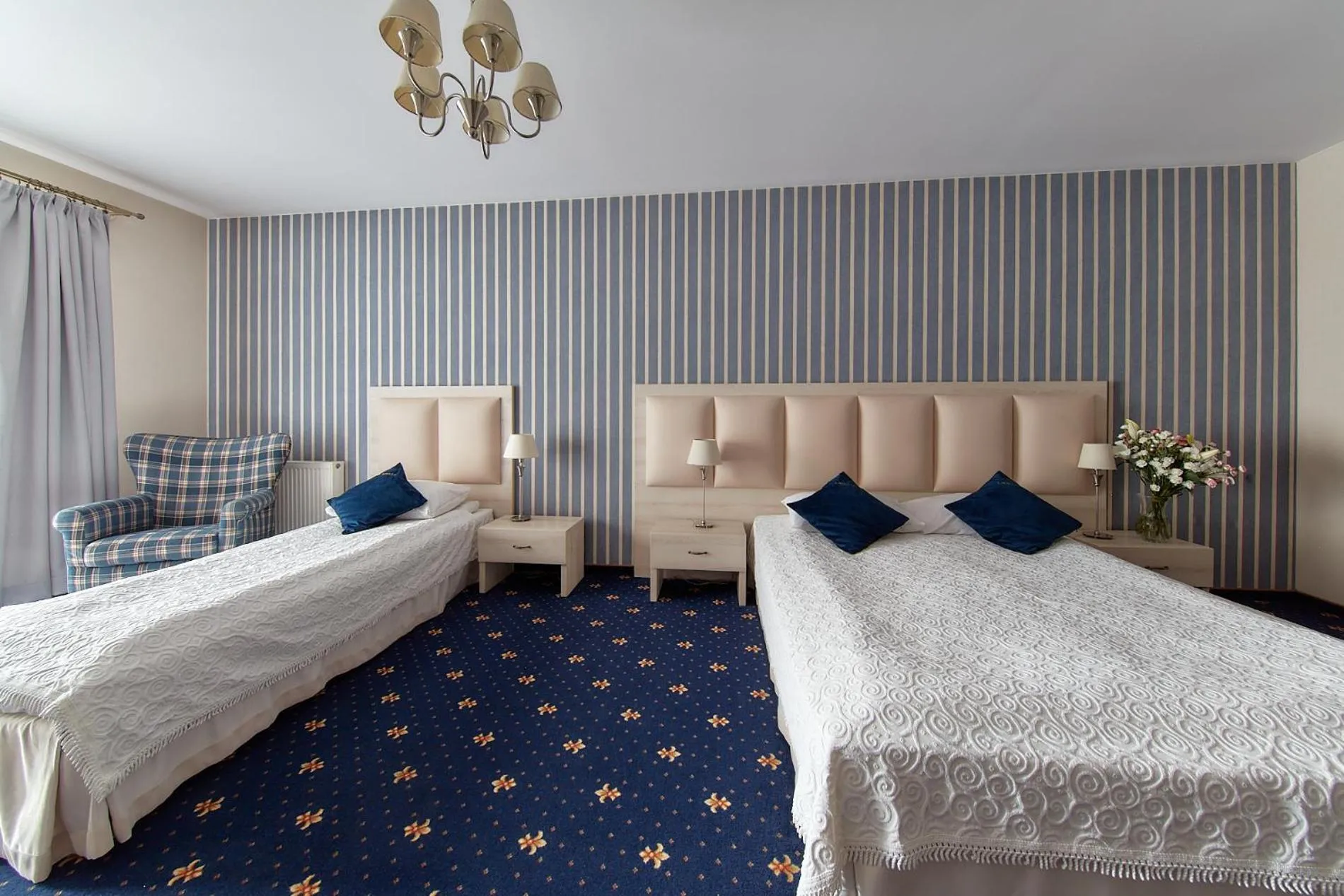 Bed in Willa Labelle