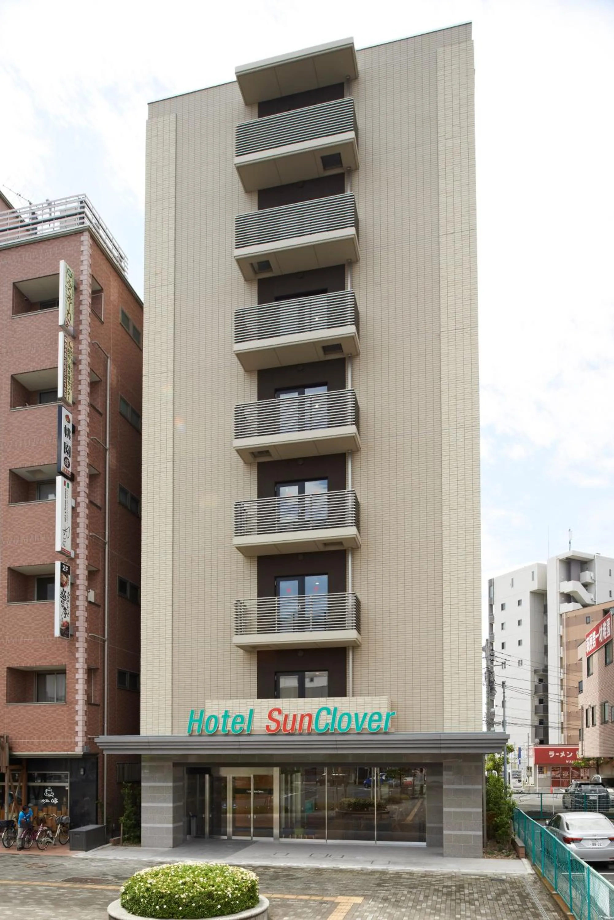 Facade/entrance in Hotel Sun Clover Koshigaya Eki mae