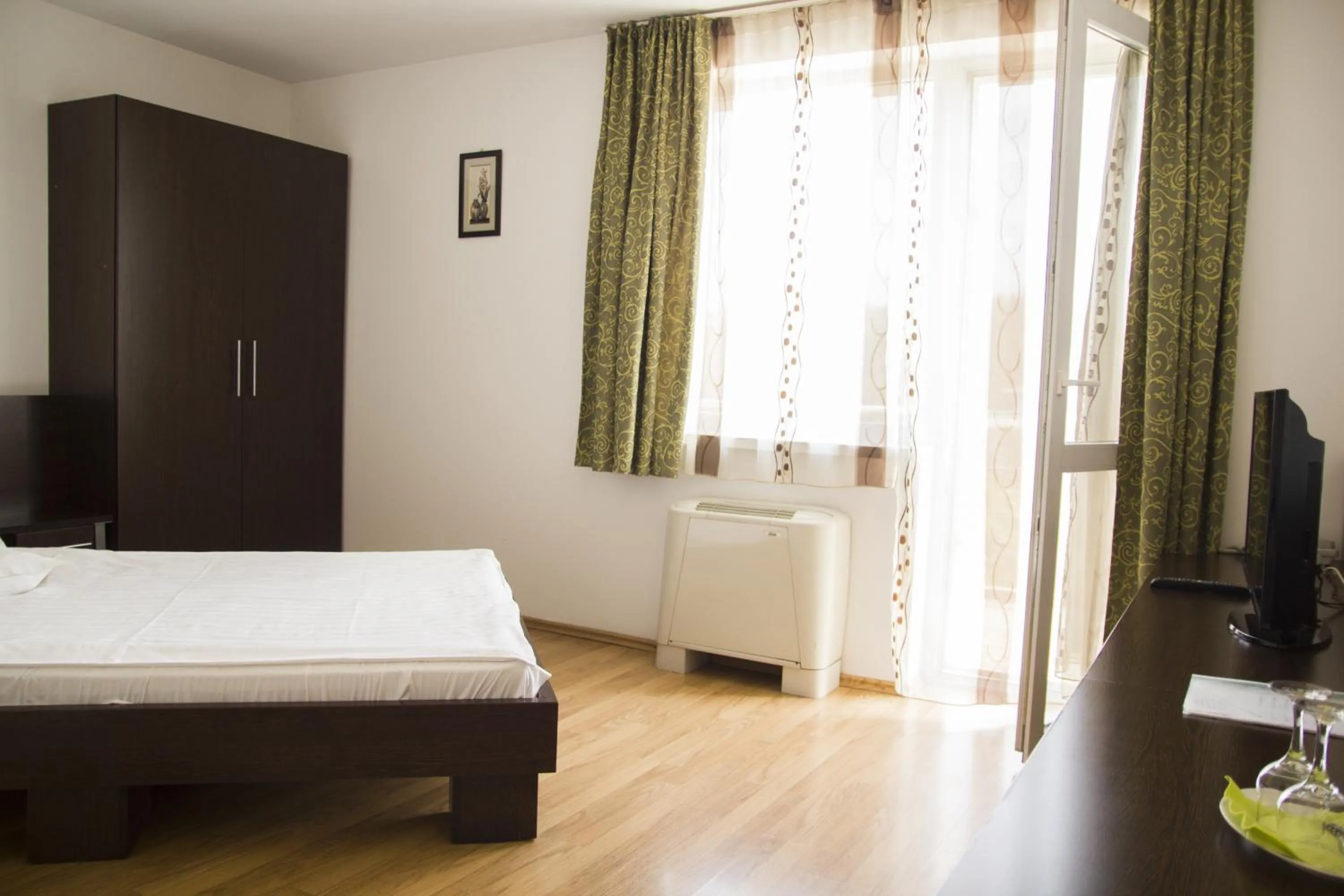 Photo of the whole room, Bed in Villa Grande