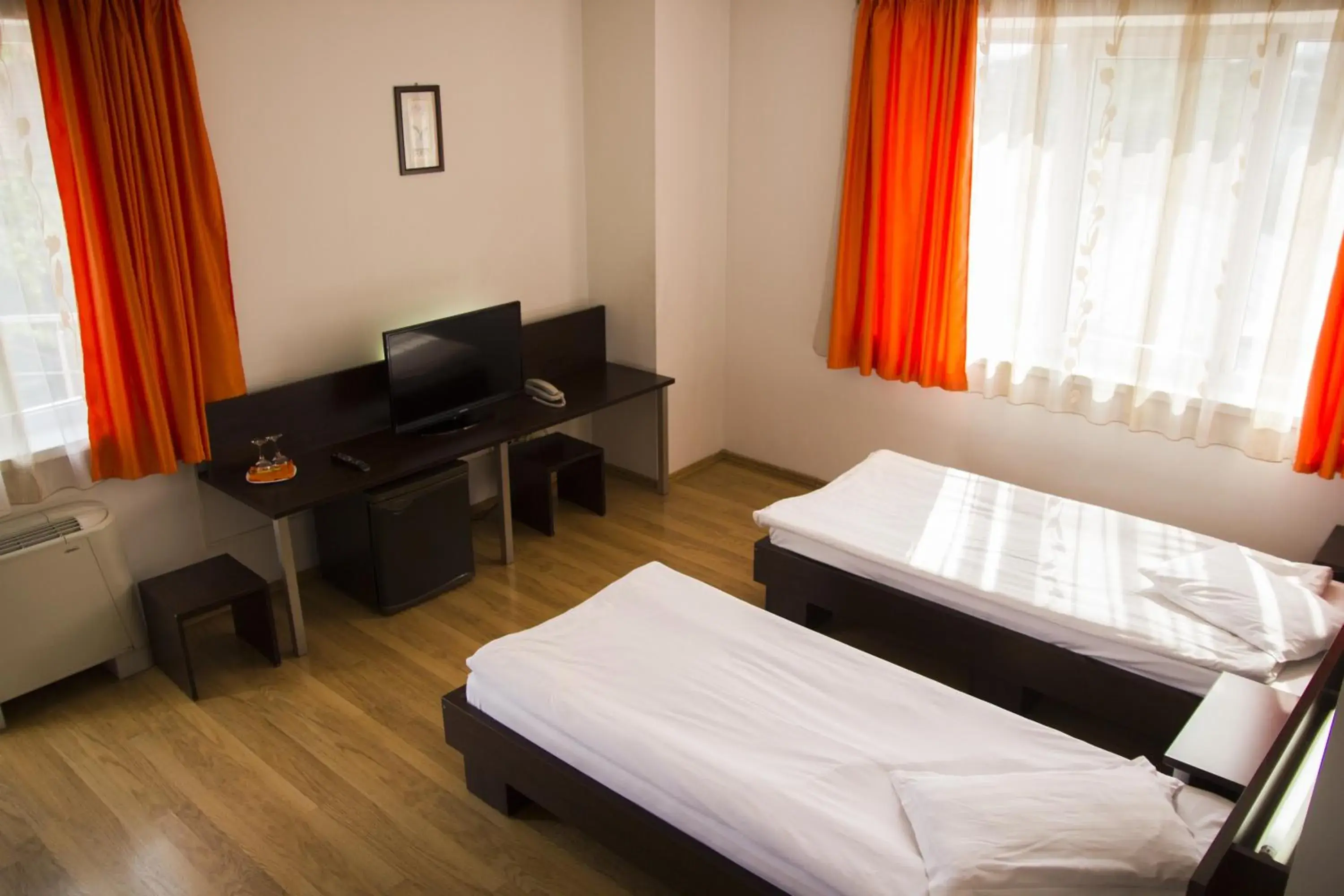 Twin Room - single occupancy in Villa Grande Twin Room - single occupancy in Villa Grande