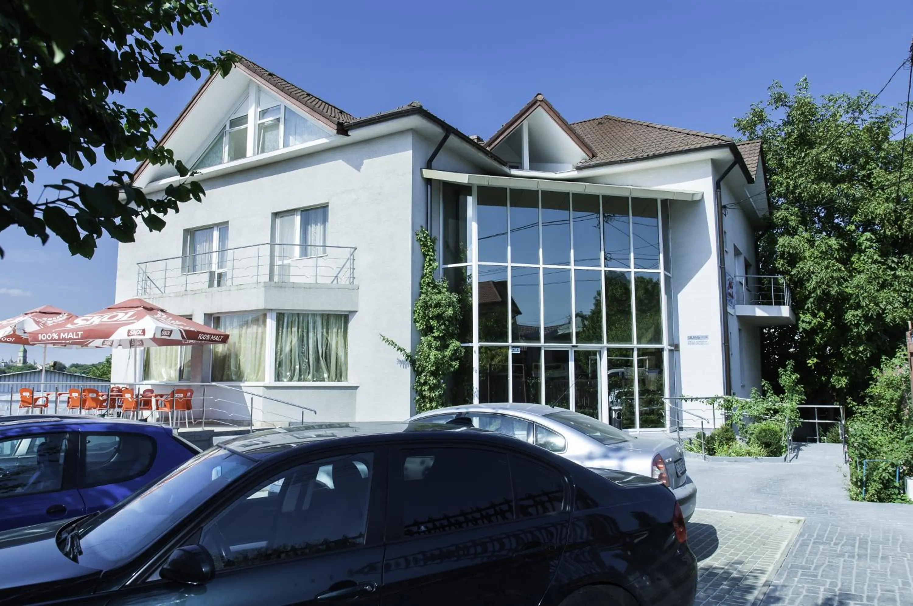 Facade/entrance in Villa Grande