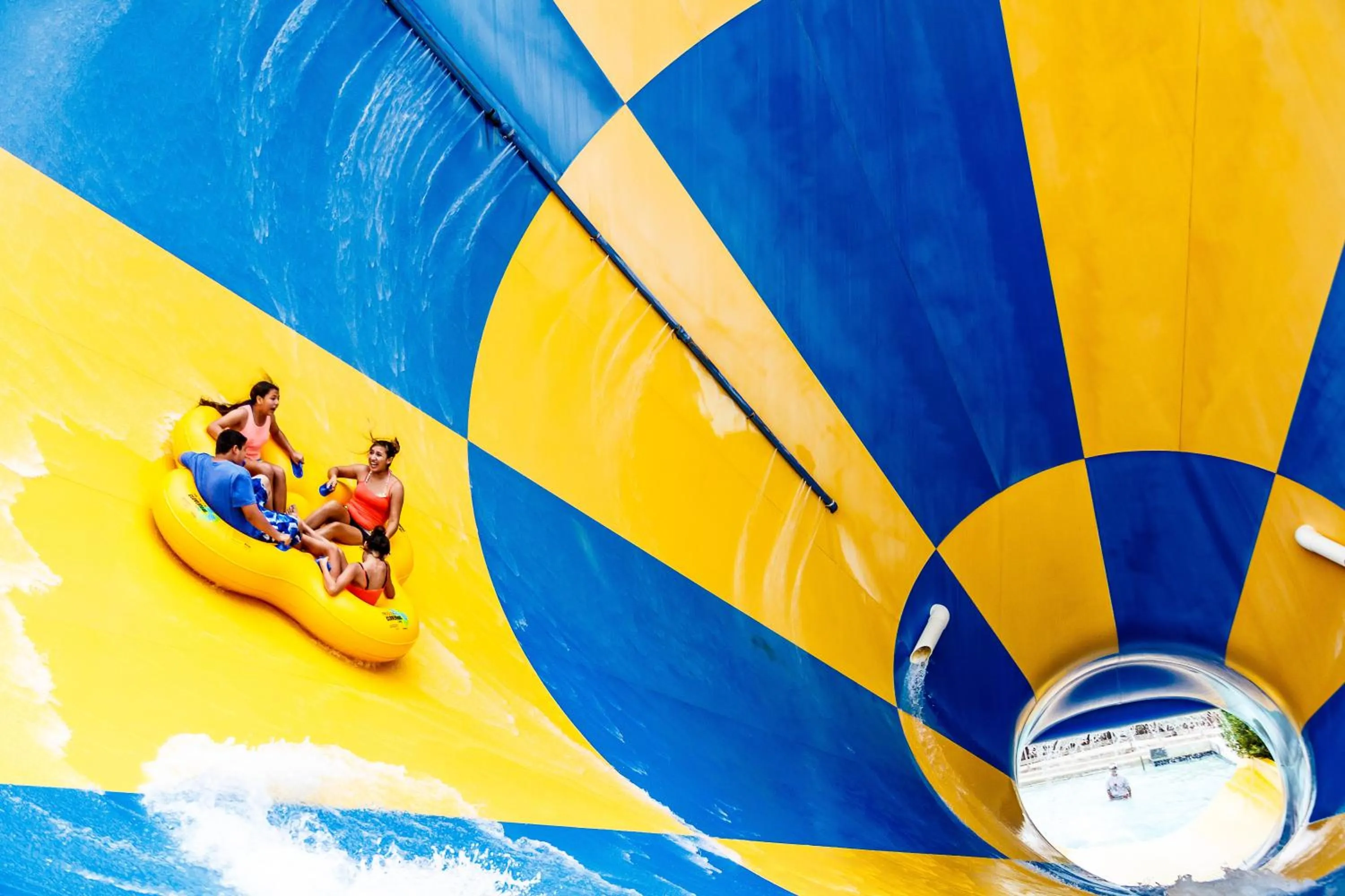 Aqua park in Six Flags Great Escape Lodge & Indoor Waterpark
