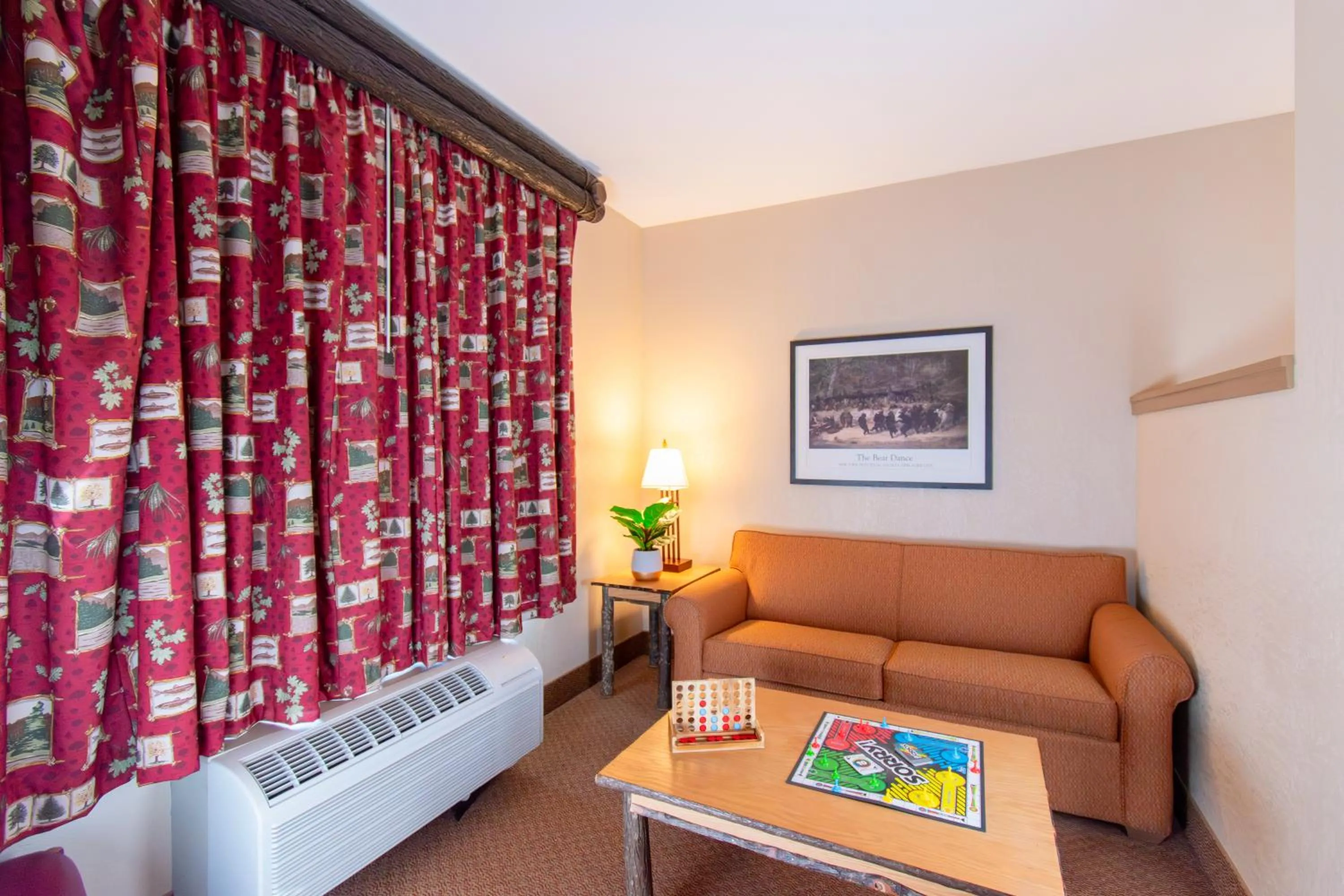 Living room in Six Flags Great Escape Lodge & Indoor Waterpark