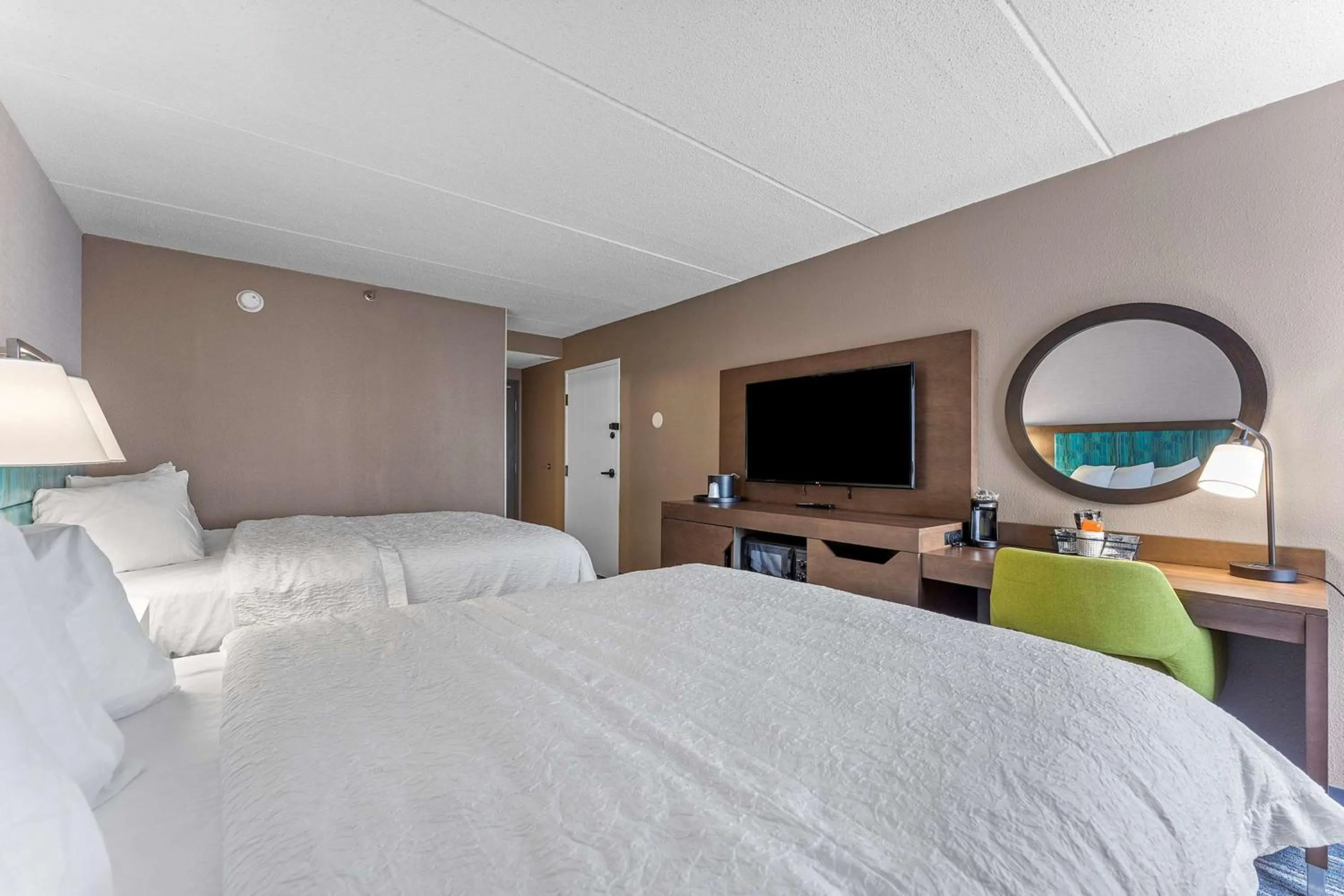 Bedroom, Bed in Hampton Inn Cleveland-Westlake