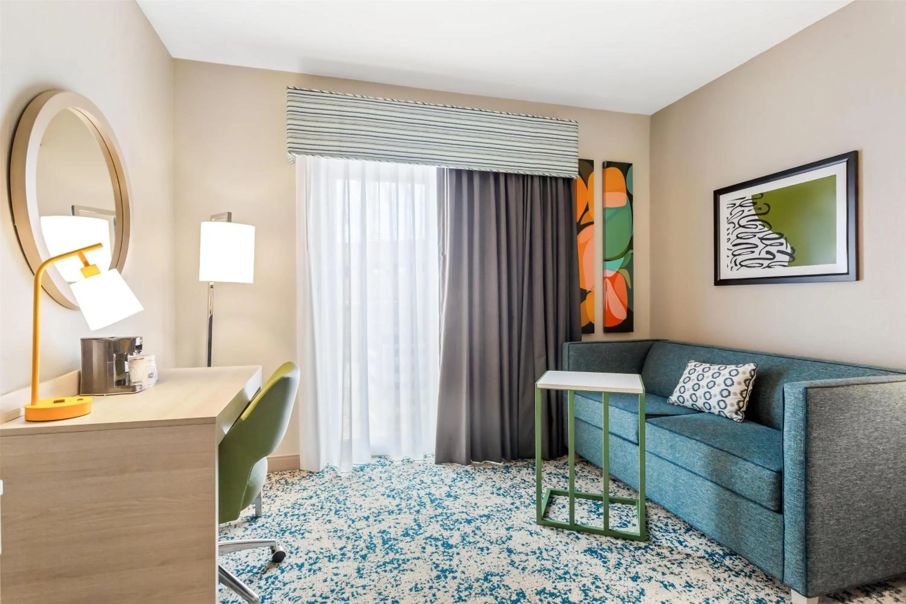 Bedroom, Bed in Hampton Inn & Suites St. Petersburg/Downtown