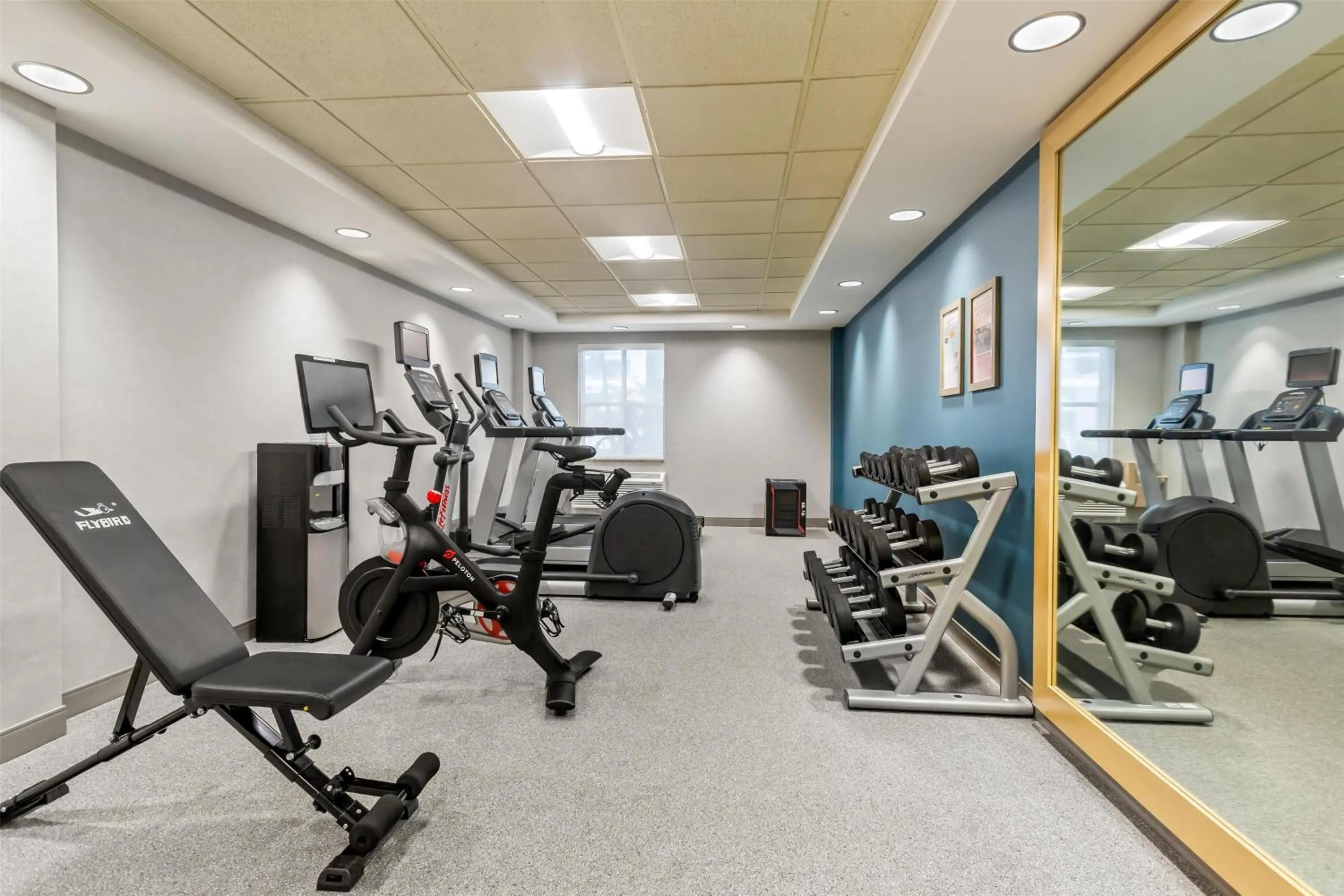 Fitness centre/facilities in Hampton Inn & Suites St. Petersburg/Downtown