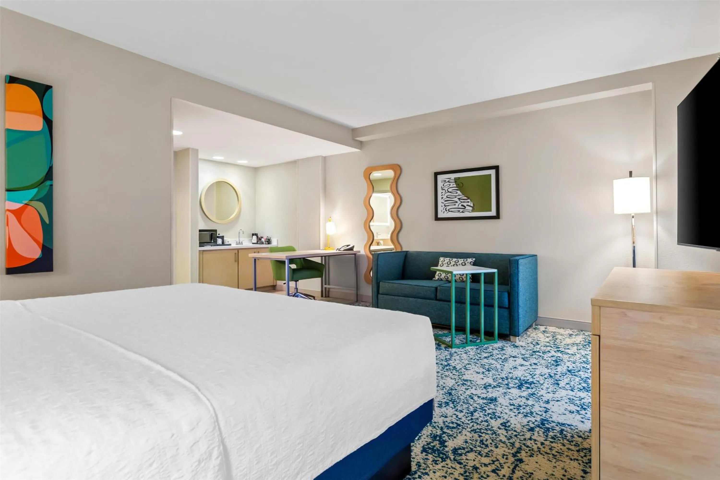 Bed in Hampton Inn & Suites St. Petersburg/Downtown