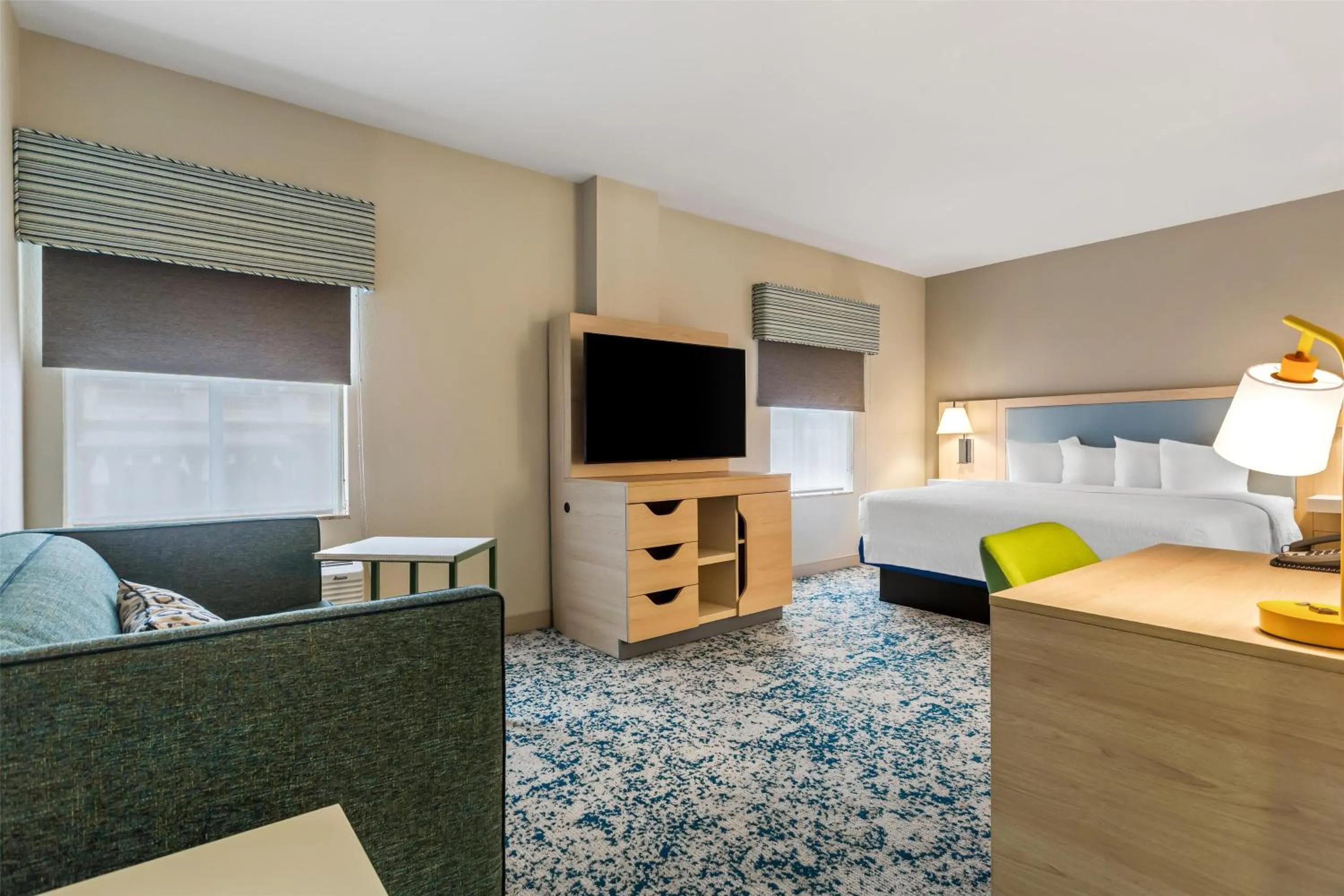 Bed in Hampton Inn & Suites St. Petersburg/Downtown