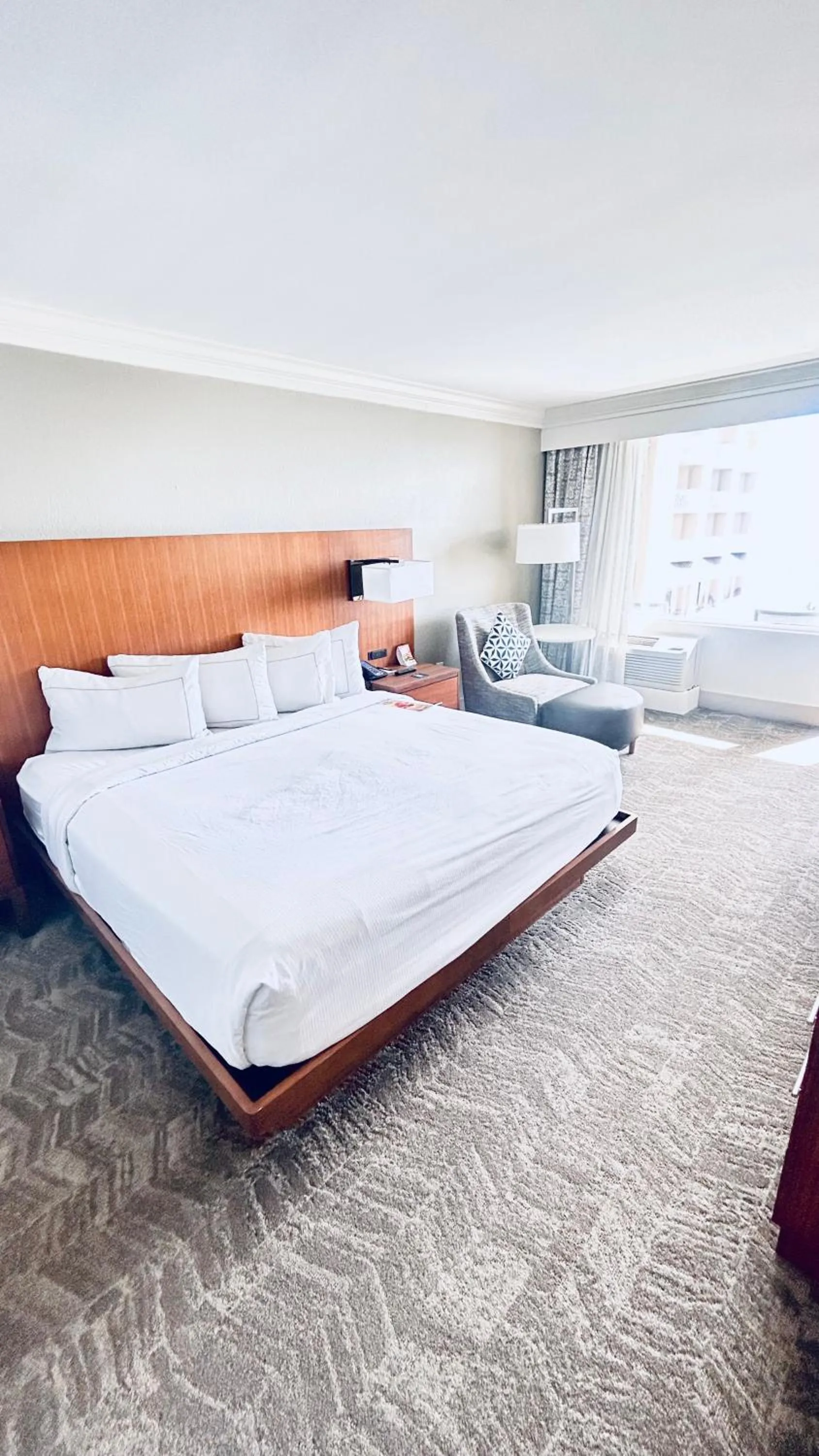 Bed in Hilton Pensacola Beach