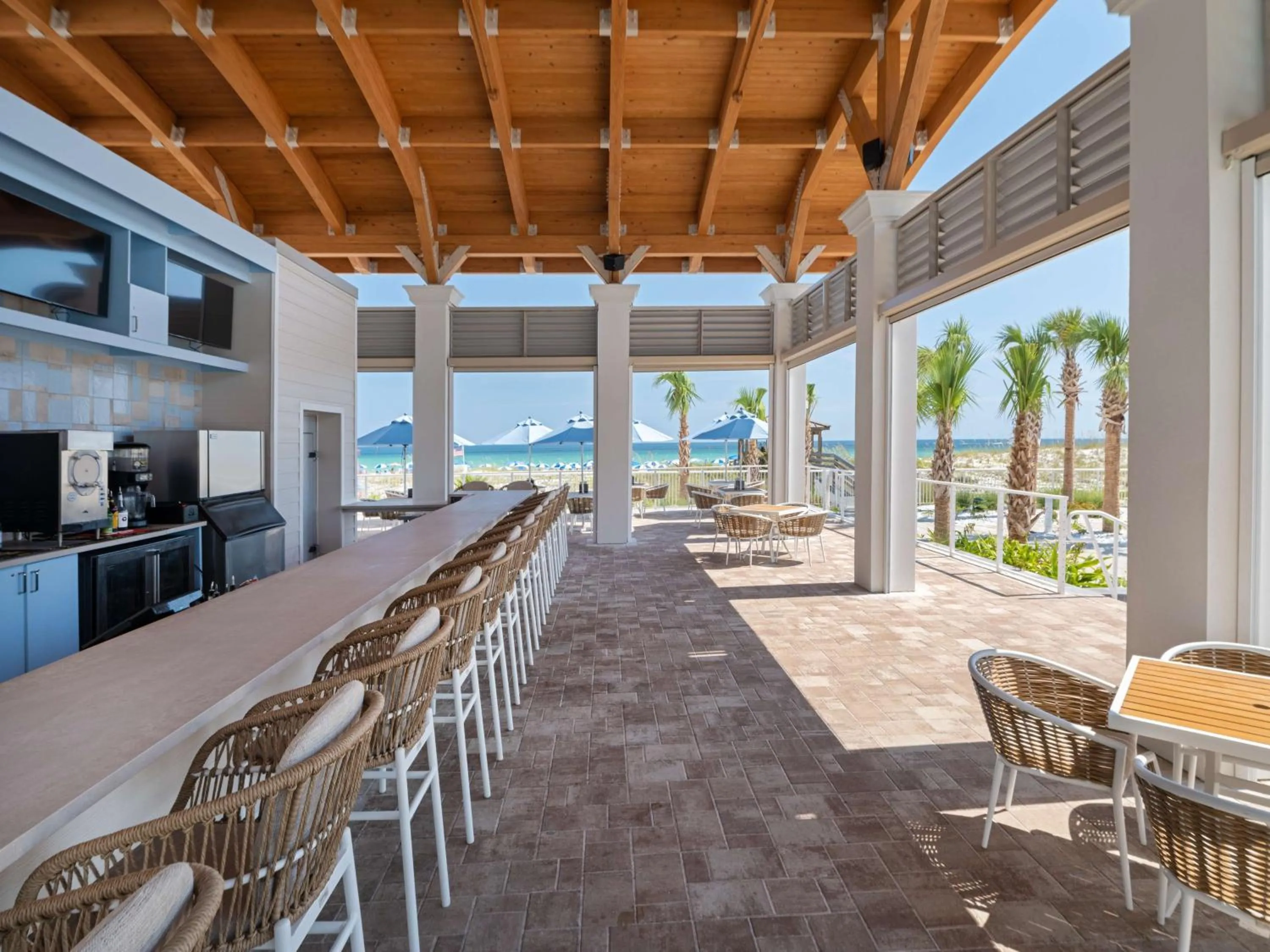 Restaurant/places to eat in Hilton Pensacola Beach