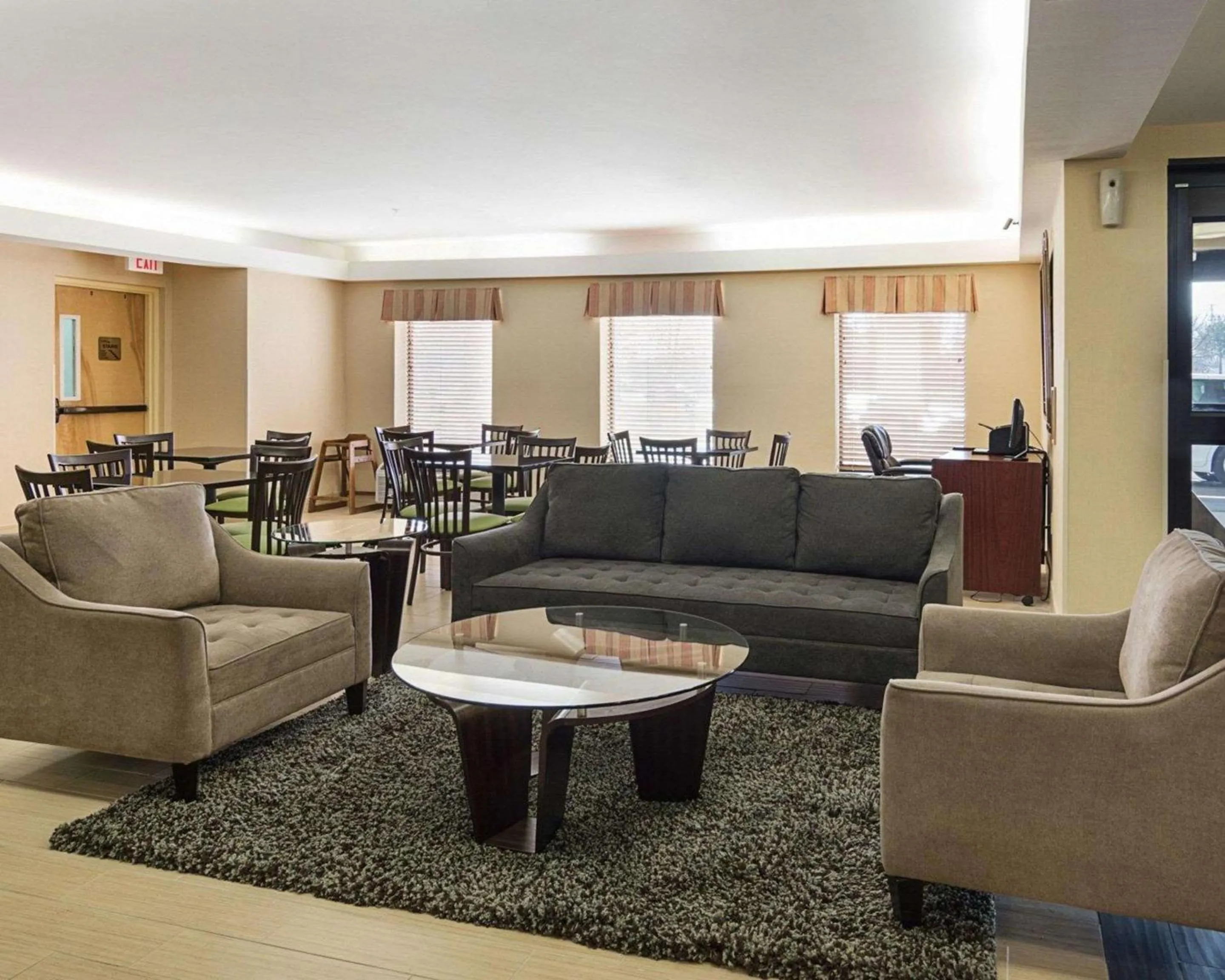 Lobby or reception in Quality Inn Richmond Airport