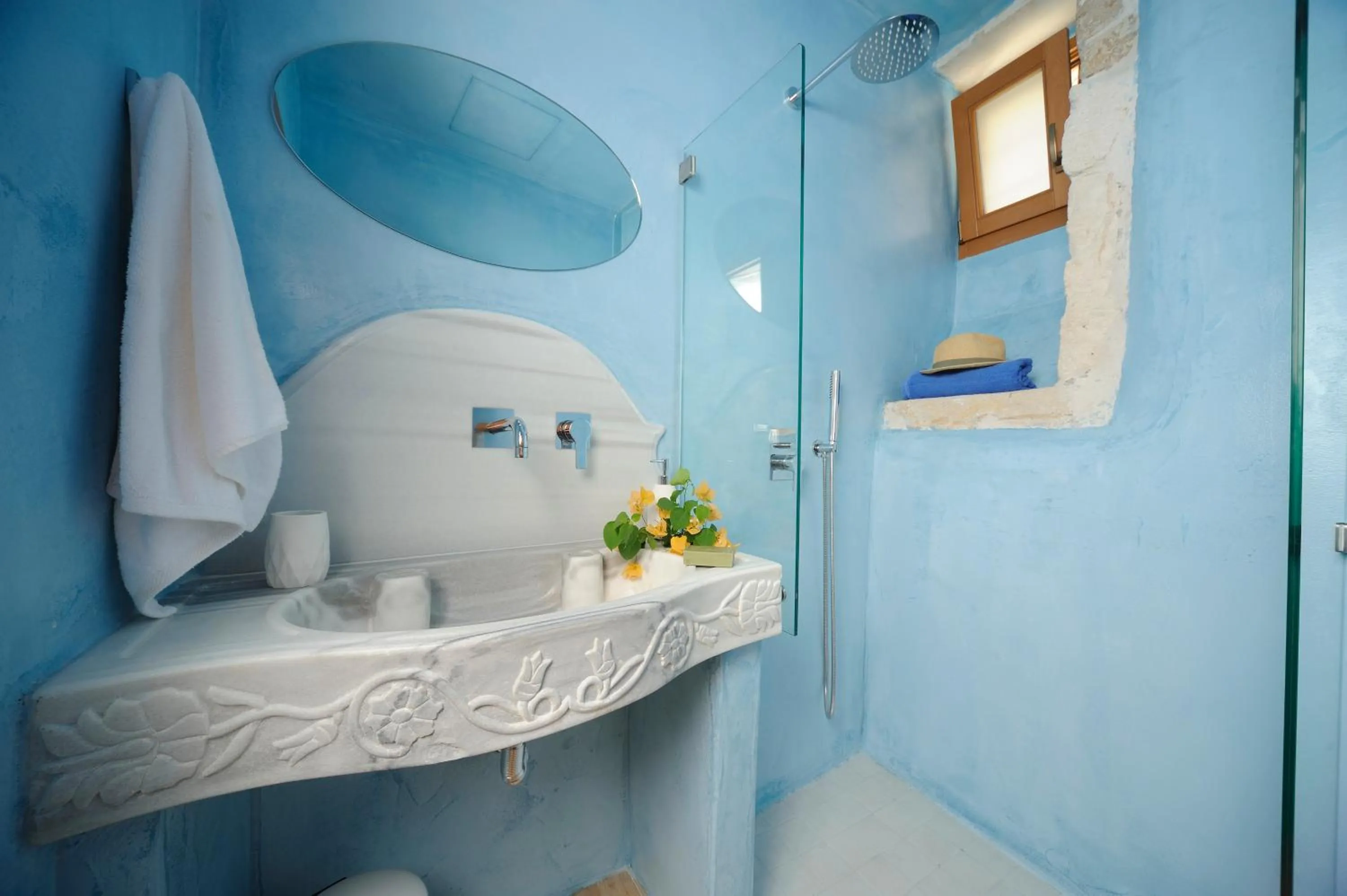 Shower in Veranda Rossa Suites