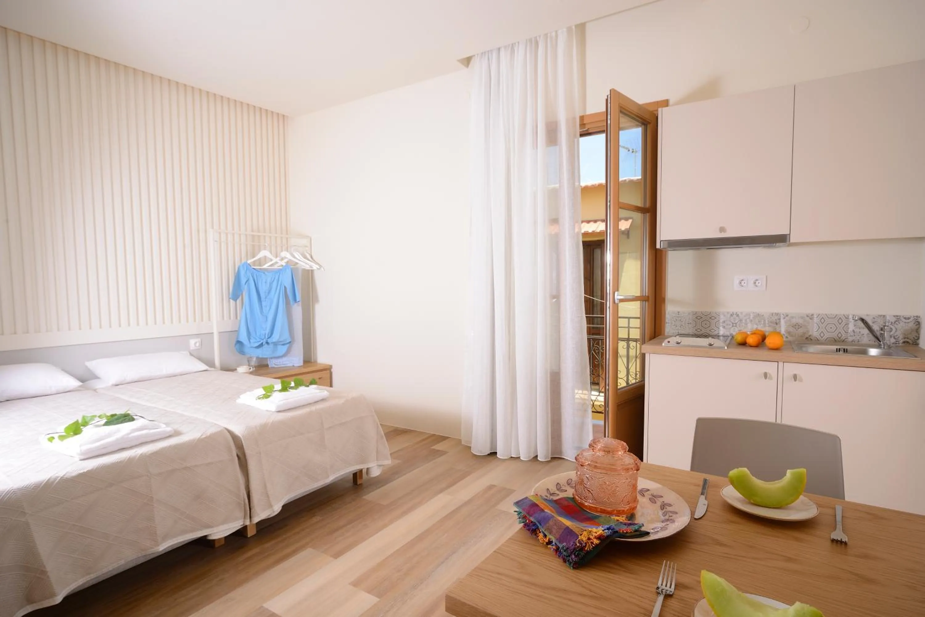 Dining area, Bed in Veranda Rossa Suites