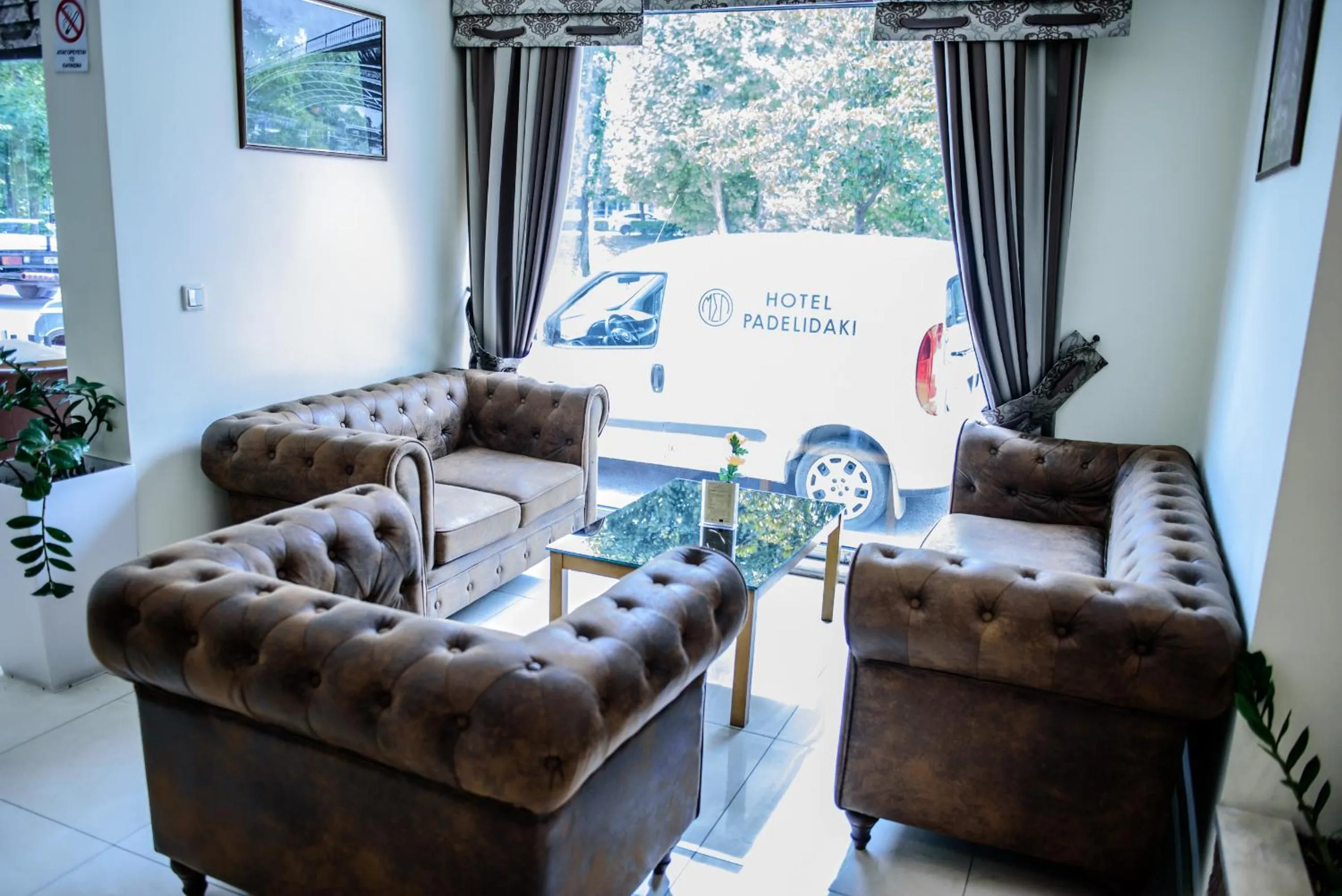 Living room in Hotel Padelidaki