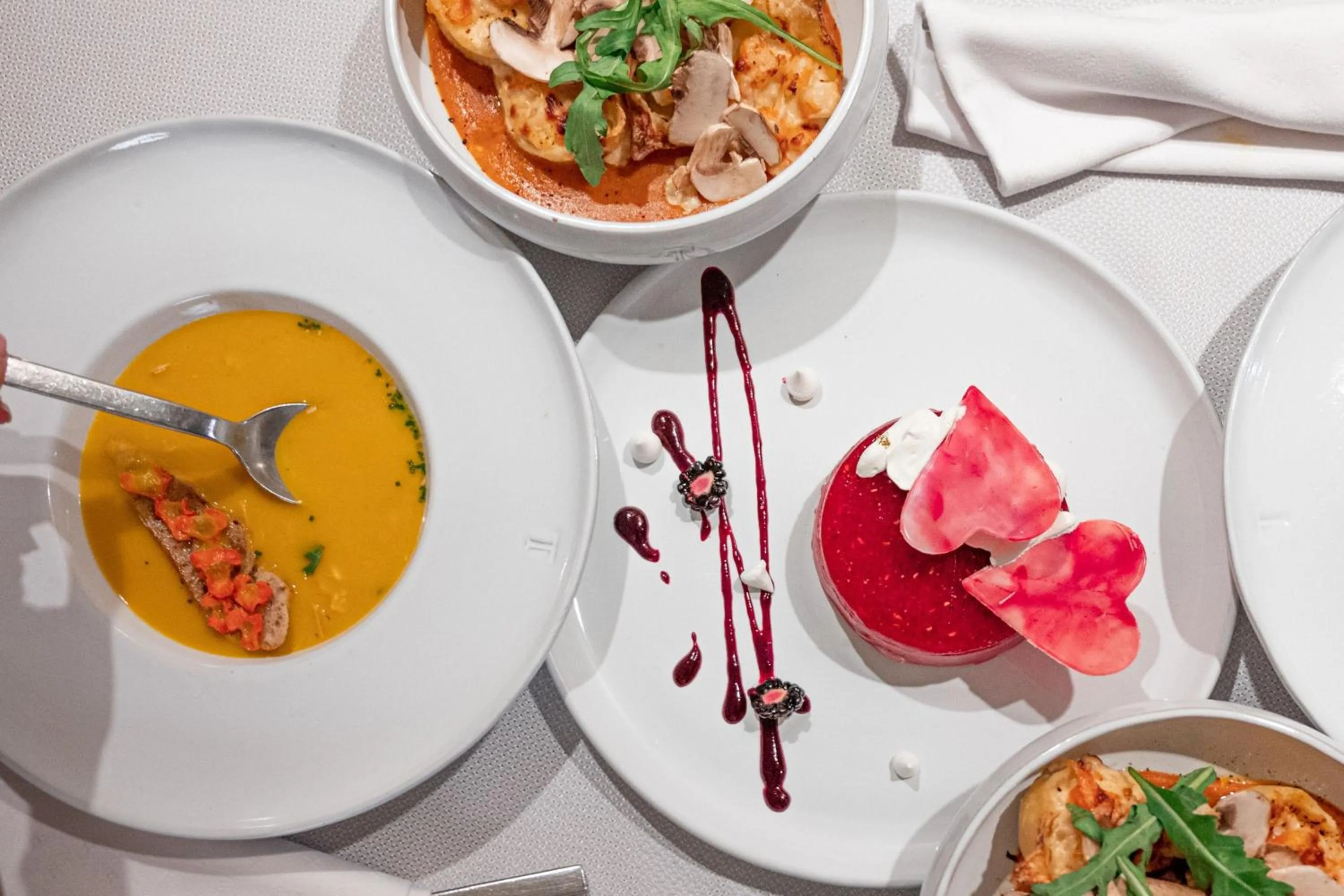 Restaurant/places to eat in The Westin Santa Fe, Mexico City